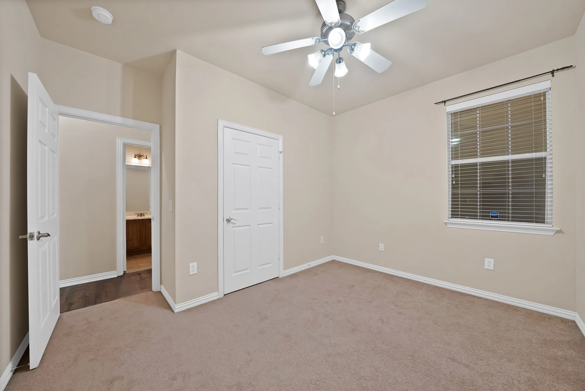 Townhouse For Sale in Collin County , 9937 Sedgewick Avenue, Plano, Texas 75025, 2 Bedroom, 2 Bathroom, 2 Garage spaces, 1,562 Sqft, built in 2007, mls#21340964, Real Estate Agent in Plano, Homes For Sale in Collin county, Homes For Sale in Plano, Realtor in Plano Texas, Real Estate Brokerage Independent Realty Texas, Luminita Cordes Realtor