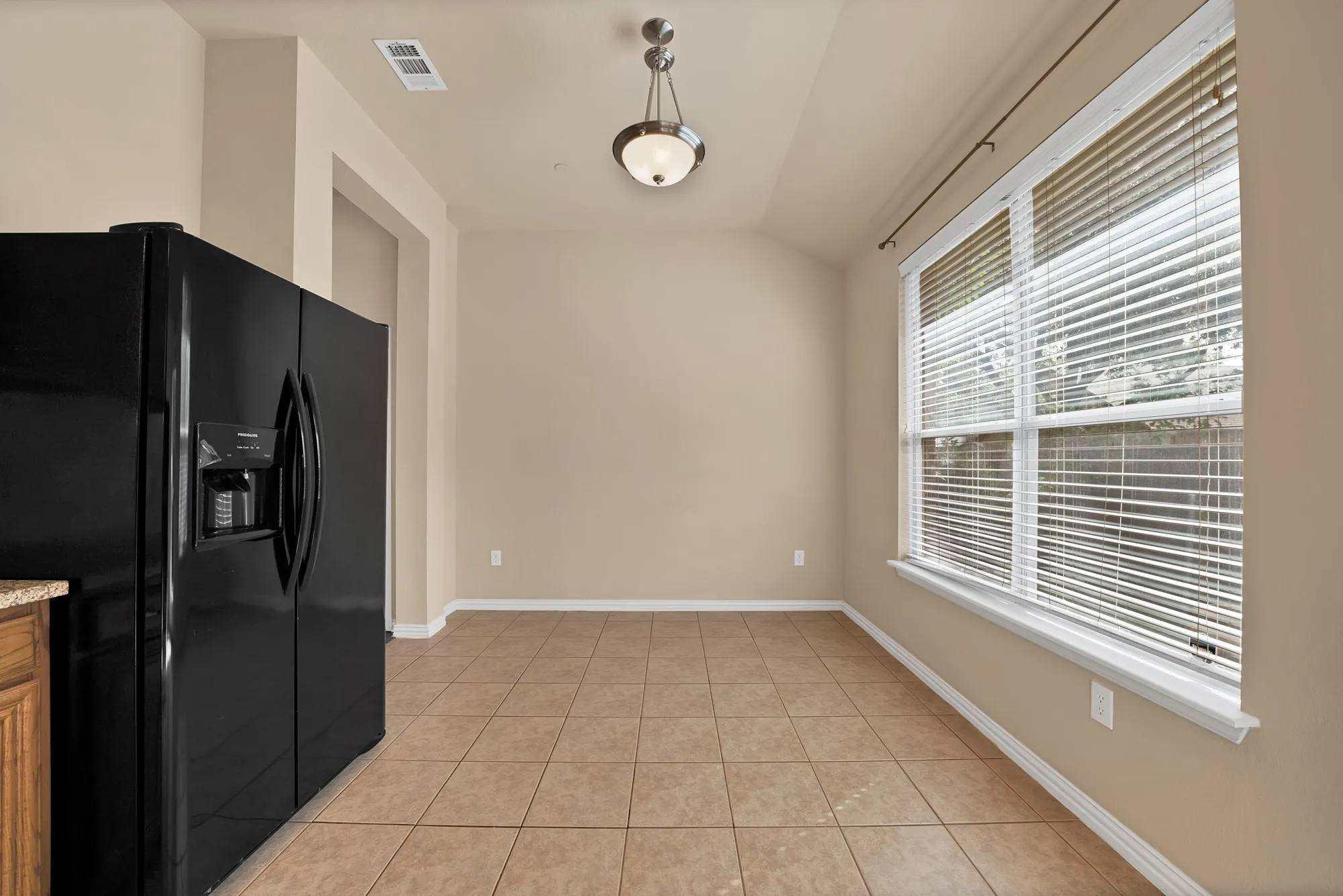 Townhouse For Sale in Collin County , 9937 Sedgewick Avenue, Plano, Texas 75025, 2 Bedroom, 2 Bathroom, 2 Garage spaces, 1,562 Sqft, built in 2007, mls#21340964, Real Estate Agent in Plano, Homes For Sale in Collin county, Homes For Sale in Plano, Realtor in Plano Texas, Real Estate Brokerage Independent Realty Texas, Luminita Cordes Realtor