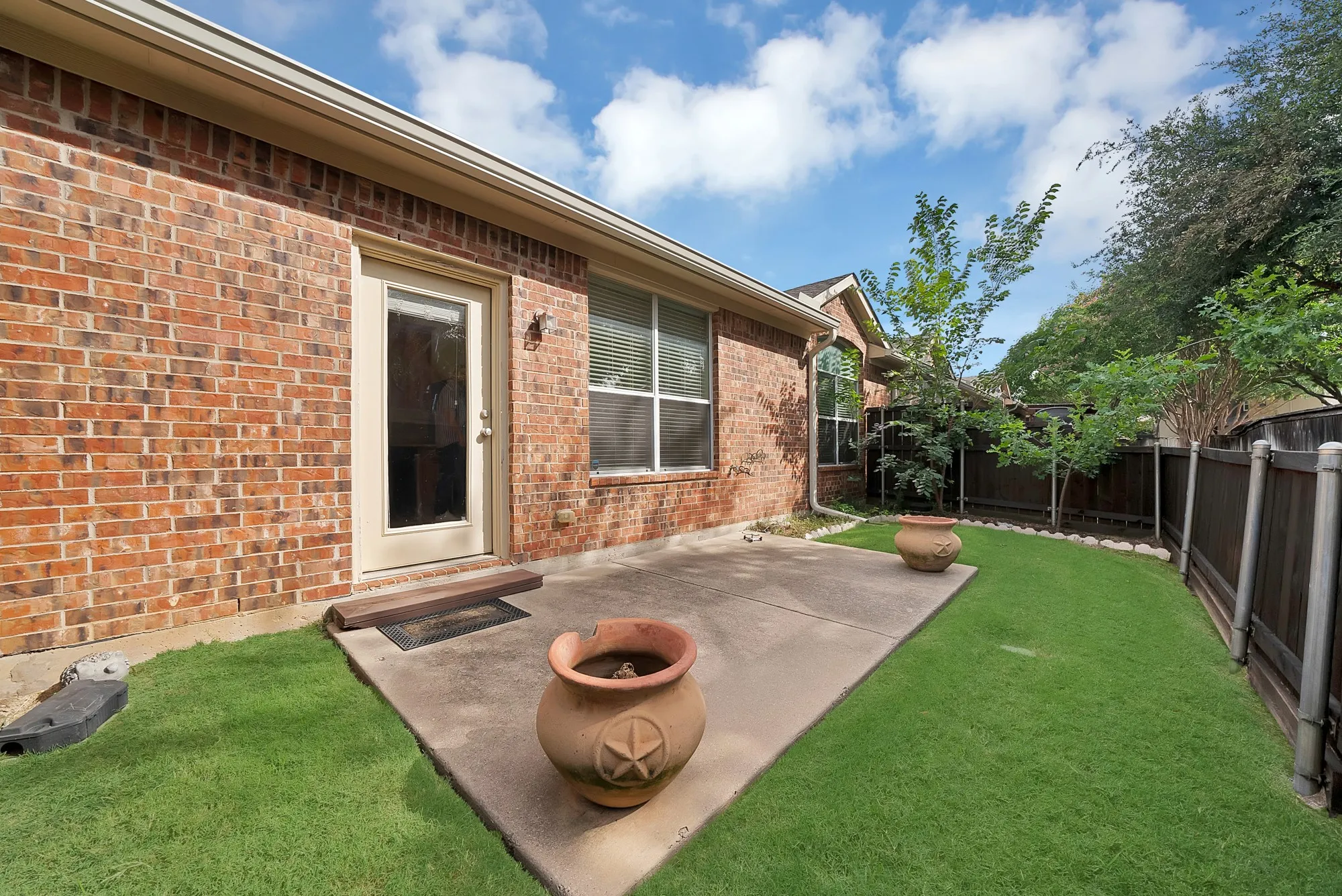 Townhouse For Sale in Collin County , 9937 Sedgewick Avenue, Plano, Texas 75025, 2 Bedroom, 2 Bathroom, 2 Garage spaces, 1,562 Sqft, built in 2007, mls#21340964, Real Estate Agent in Plano, Homes For Sale in Collin county, Homes For Sale in Plano, Realtor in Plano Texas, Real Estate Brokerage Independent Realty Texas, Luminita Cordes Realtor