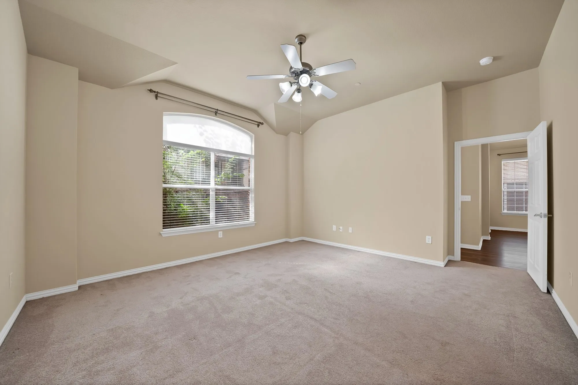 Townhouse For Sale in Collin County , 9937 Sedgewick Avenue, Plano, Texas 75025, 2 Bedroom, 2 Bathroom, 2 Garage spaces, 1,562 Sqft, built in 2007, mls#21340964, Real Estate Agent in Plano, Homes For Sale in Collin county, Homes For Sale in Plano, Realtor in Plano Texas, Real Estate Brokerage Independent Realty Texas, Luminita Cordes Realtor