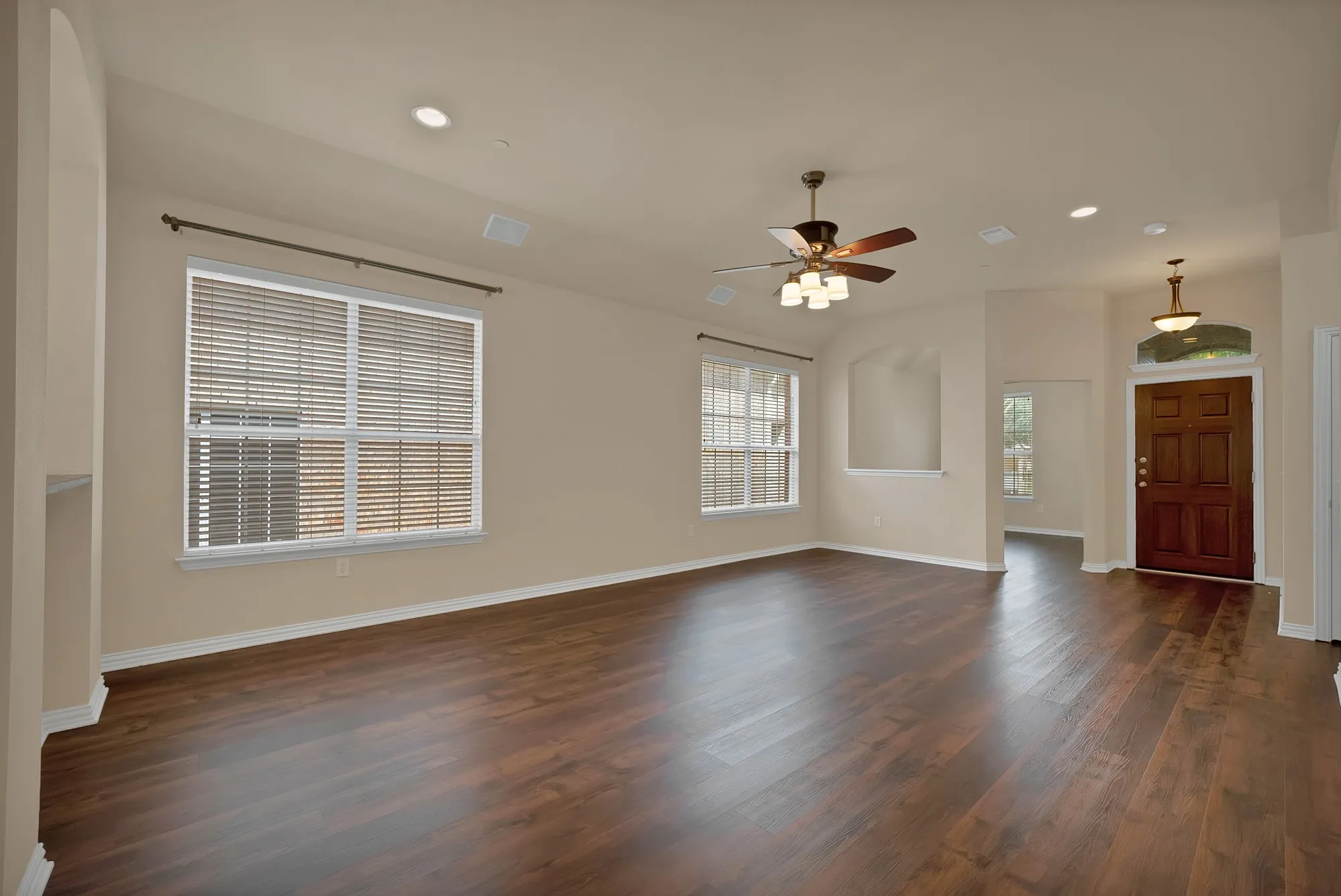 Townhouse For Sale in Collin County , 9937 Sedgewick Avenue, Plano, Texas 75025, 2 Bedroom, 2 Bathroom, 2 Garage spaces, 1,562 Sqft, built in 2007, mls#21340964, Real Estate Agent in Plano, Homes For Sale in Collin county, Homes For Sale in Plano, Realtor in Plano Texas, Real Estate Brokerage Independent Realty Texas, Luminita Cordes Realtor