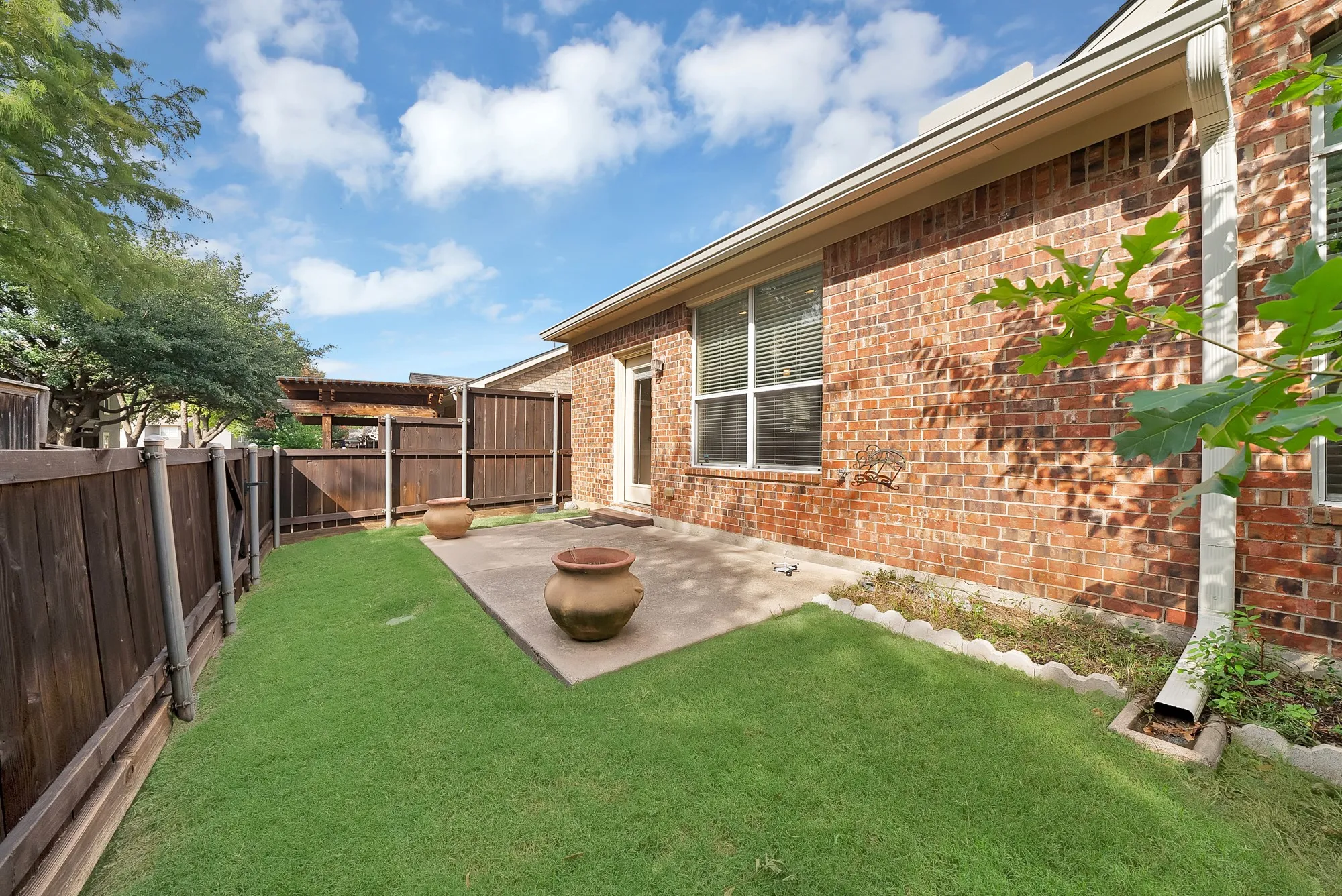 Townhouse For Sale in Collin County , 9937 Sedgewick Avenue, Plano, Texas 75025, 2 Bedroom, 2 Bathroom, 2 Garage spaces, 1,562 Sqft, built in 2007, mls#21340964, Real Estate Agent in Plano, Homes For Sale in Collin county, Homes For Sale in Plano, Realtor in Plano Texas, Real Estate Brokerage Independent Realty Texas, Luminita Cordes Realtor
