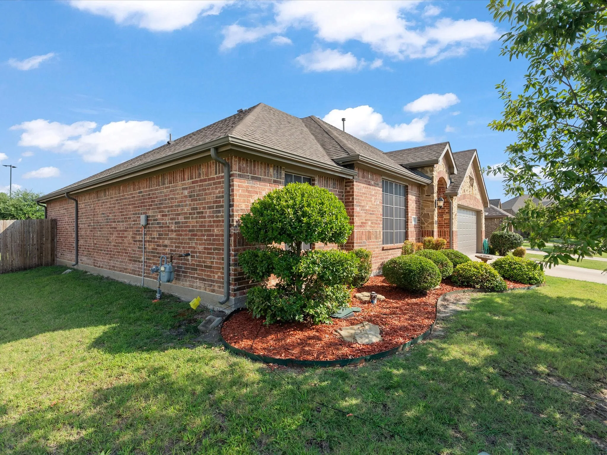 Single Family Residence For Sale in Kaufman County , 508 Clemson Lane, Forney, Texas 75126, 3 Bedroom, 2 Bathroom, 2 Garage spaces, 1,703 Sqft, built in 2016, mls#21341401, Real Estate Agent in Forney, Homes For Sale in Kaufman county, Homes For Sale in Forney, Realtor in Forney Texas, Real Estate Brokerage Independent Realty Texas, Luminita Cordes Realtor