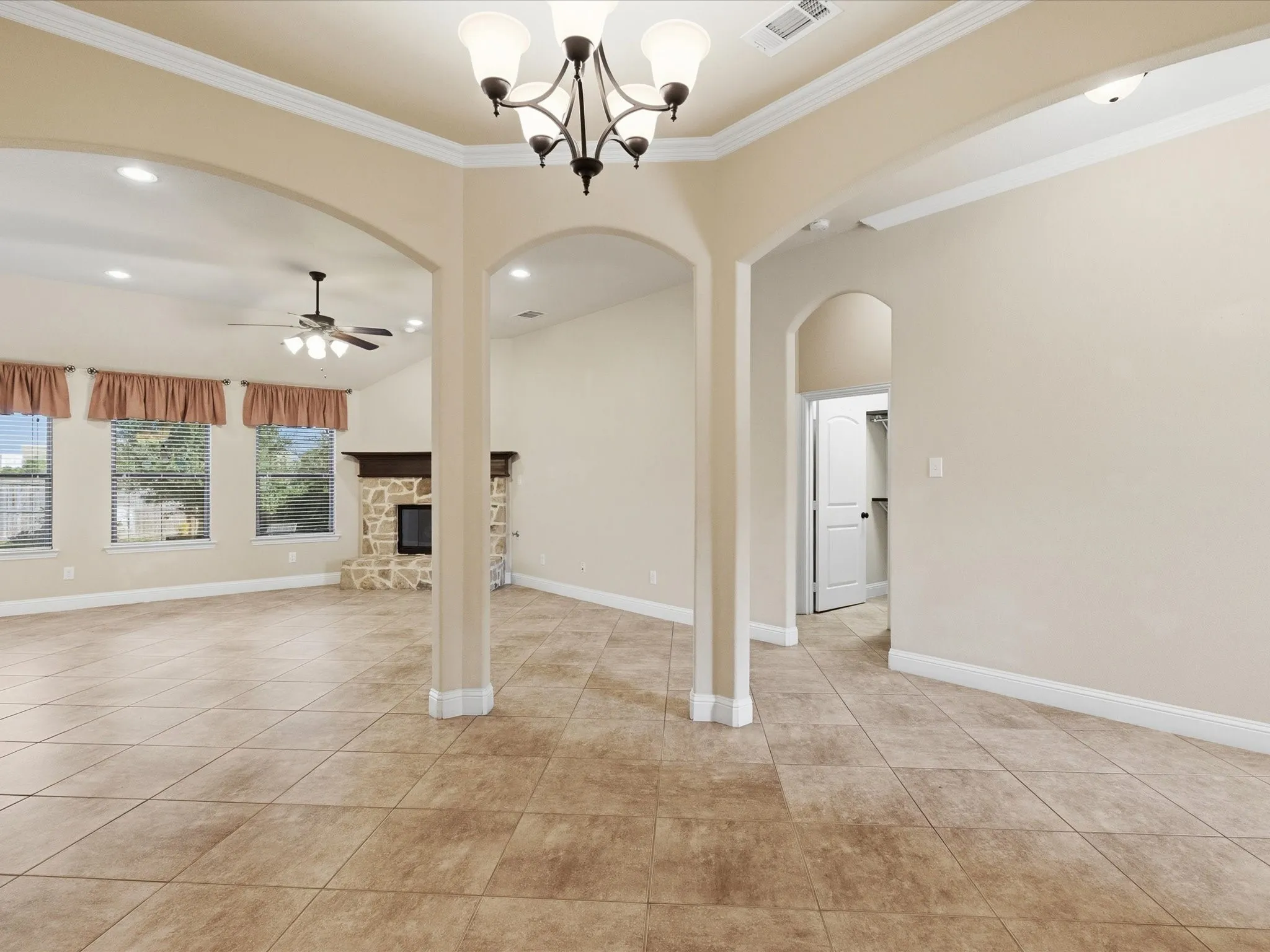 Single Family Residence For Sale in Kaufman County , 508 Clemson Lane, Forney, Texas 75126, 3 Bedroom, 2 Bathroom, 2 Garage spaces, 1,703 Sqft, built in 2016, mls#21341401, Real Estate Agent in Forney, Homes For Sale in Kaufman county, Homes For Sale in Forney, Realtor in Forney Texas, Real Estate Brokerage Independent Realty Texas, Luminita Cordes Realtor
