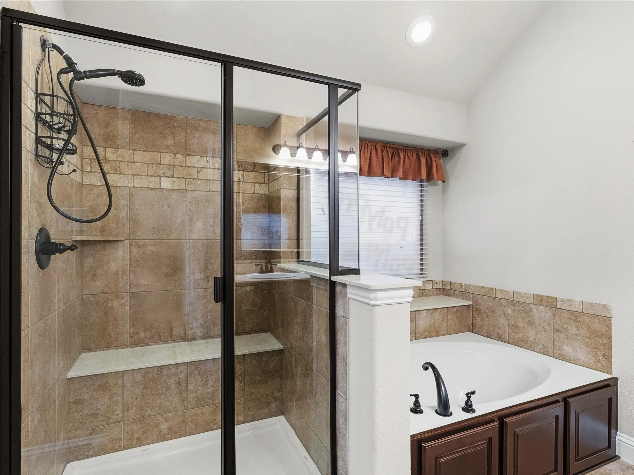 Single Family Residence For Sale in Kaufman County , 508 Clemson Lane, Forney, Texas 75126, 3 Bedroom, 2 Bathroom, 2 Garage spaces, 1,703 Sqft, built in 2016, mls#21341401, Real Estate Agent in Forney, Homes For Sale in Kaufman county, Homes For Sale in Forney, Realtor in Forney Texas, Real Estate Brokerage Independent Realty Texas, Luminita Cordes Realtor