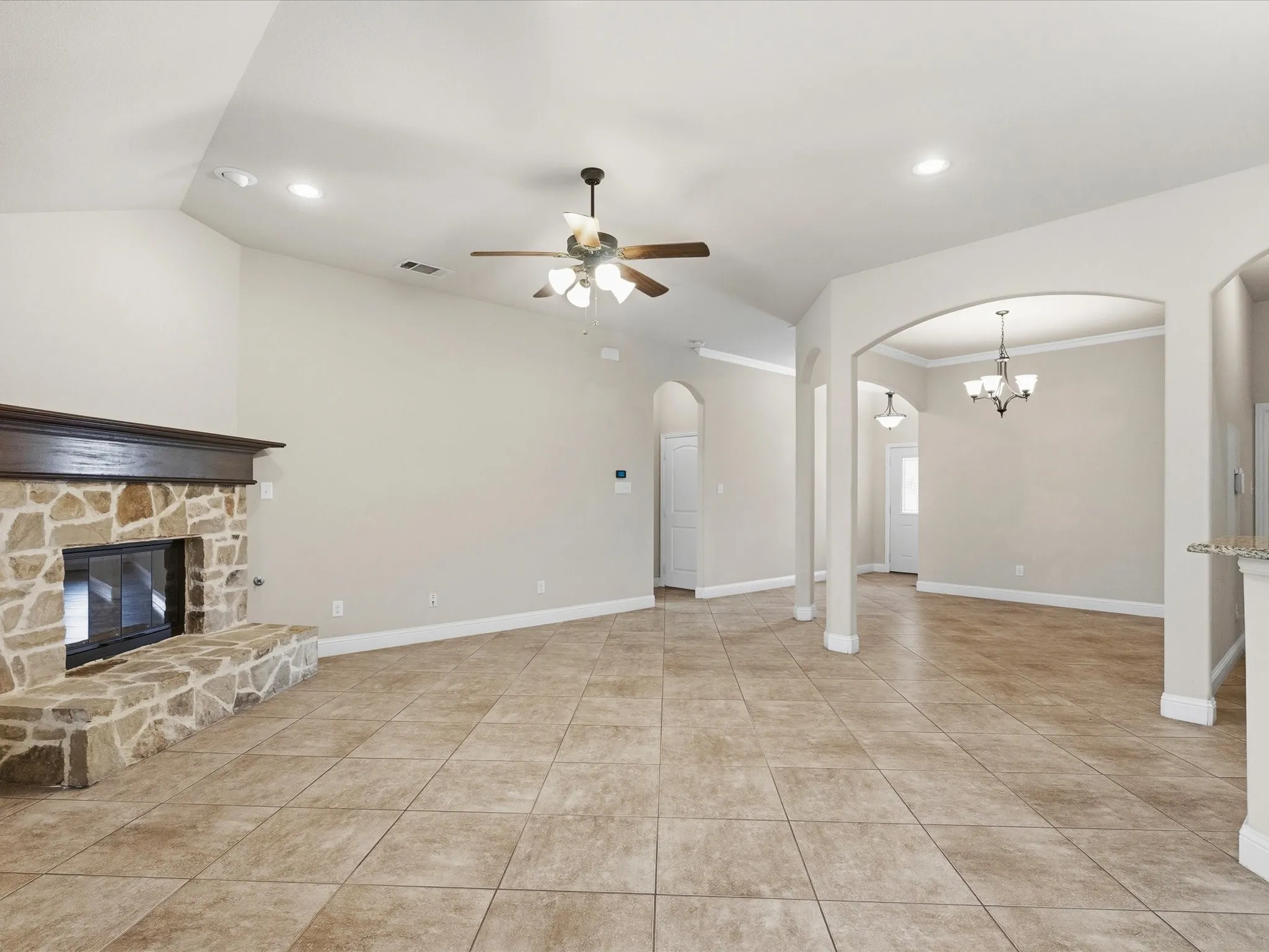 Single Family Residence For Sale in Kaufman County , 508 Clemson Lane, Forney, Texas 75126, 3 Bedroom, 2 Bathroom, 2 Garage spaces, 1,703 Sqft, built in 2016, mls#21341401, Real Estate Agent in Forney, Homes For Sale in Kaufman county, Homes For Sale in Forney, Realtor in Forney Texas, Real Estate Brokerage Independent Realty Texas, Luminita Cordes Realtor