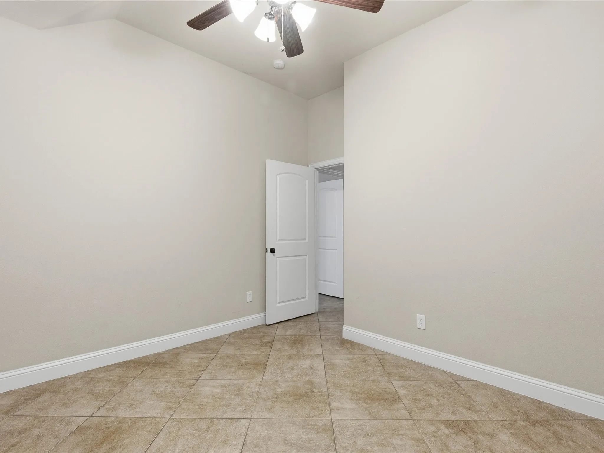 Single Family Residence For Sale in Kaufman County , 508 Clemson Lane, Forney, Texas 75126, 3 Bedroom, 2 Bathroom, 2 Garage spaces, 1,703 Sqft, built in 2016, mls#21341401, Real Estate Agent in Forney, Homes For Sale in Kaufman county, Homes For Sale in Forney, Realtor in Forney Texas, Real Estate Brokerage Independent Realty Texas, Luminita Cordes Realtor