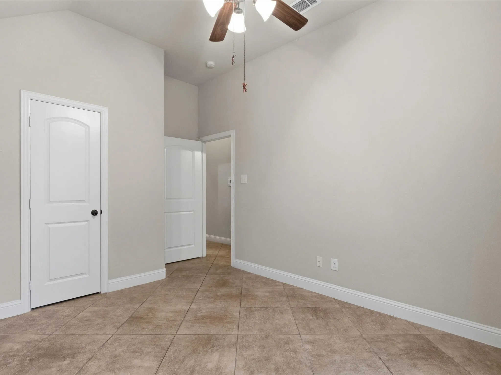 Single Family Residence For Sale in Kaufman County , 508 Clemson Lane, Forney, Texas 75126, 3 Bedroom, 2 Bathroom, 2 Garage spaces, 1,703 Sqft, built in 2016, mls#21341401, Real Estate Agent in Forney, Homes For Sale in Kaufman county, Homes For Sale in Forney, Realtor in Forney Texas, Real Estate Brokerage Independent Realty Texas, Luminita Cordes Realtor