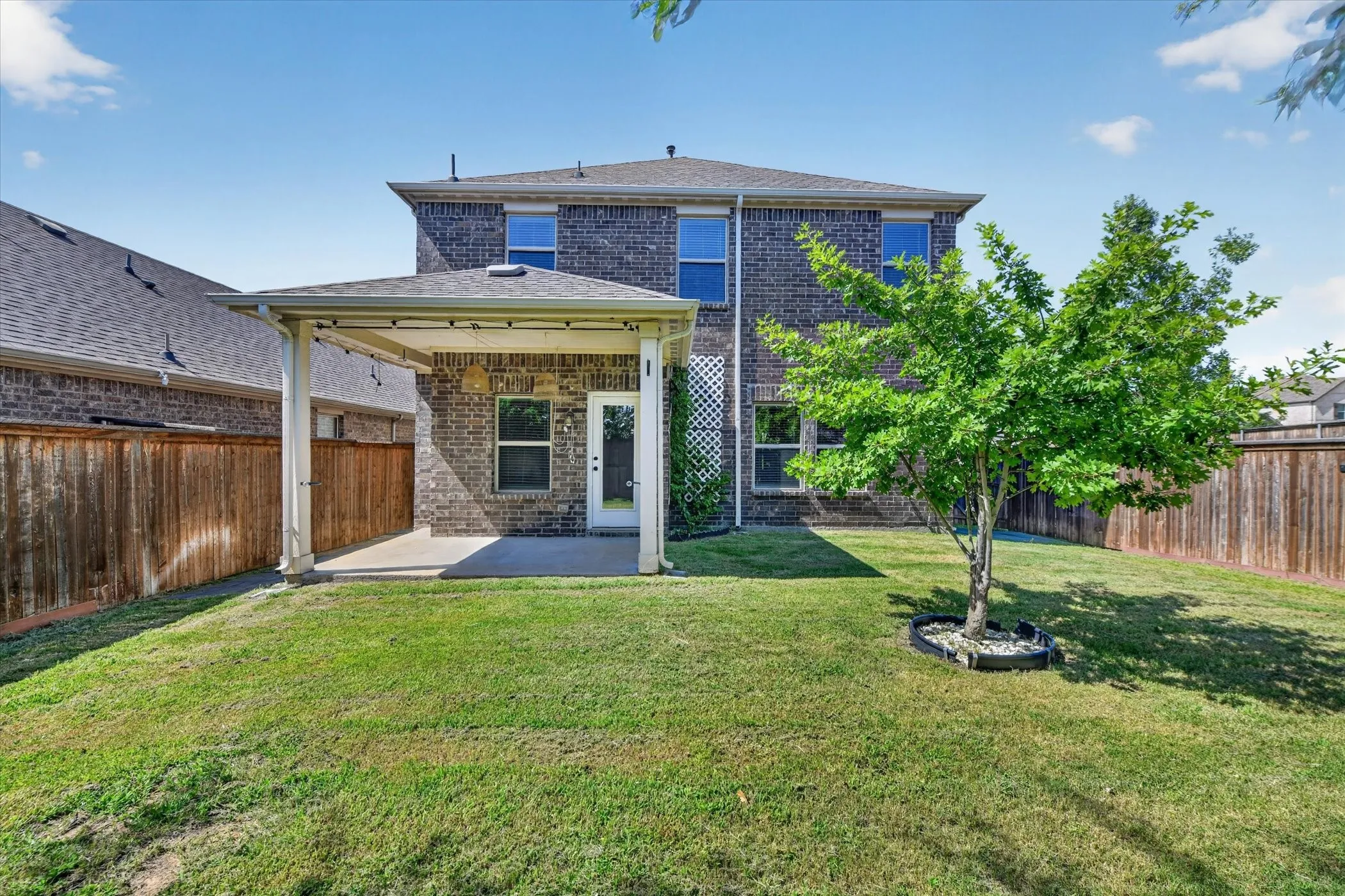 Single Family Residence For Rent in Denton County , 3348 Duncan Way, Corinth, Texas 76210, 3 Bedroom, 3 Bathroom, 2 Garage spaces, 1,859 Sqft, built in 2020, mls#21341041, Real Estate Agent in Corinth, Homes For Rent in Denton county, Homes For Rent in Corinth, Realtor in Corinth Texas, Real Estate Brokerage Independent Realty Texas, Luminita Cordes Realtor