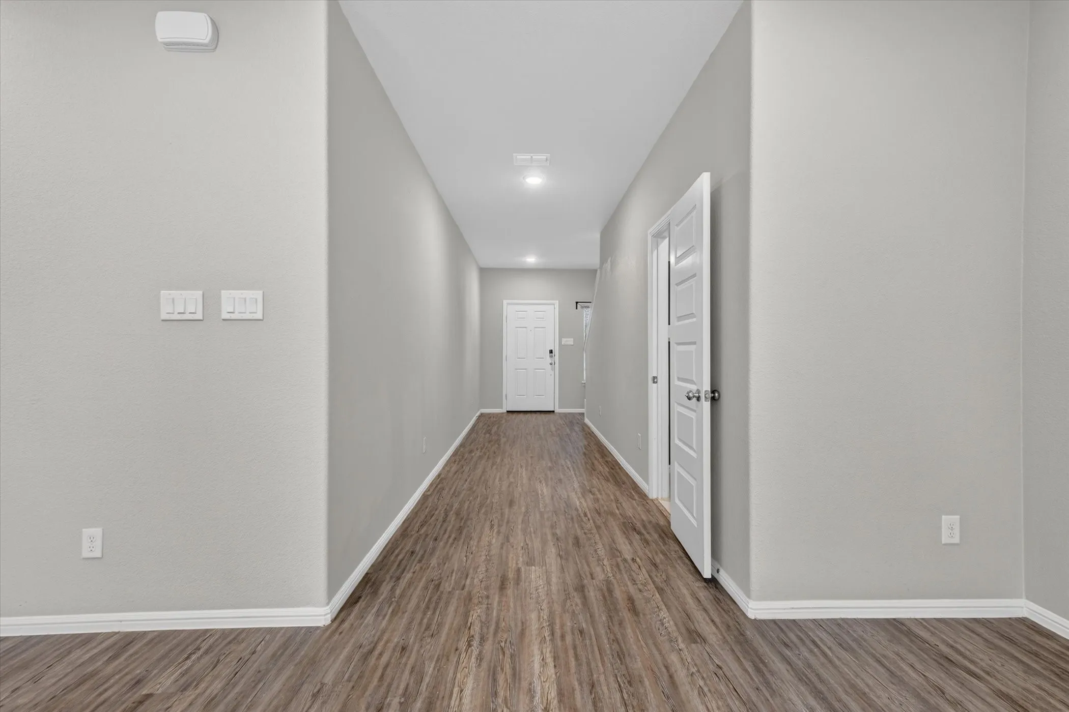 Single Family Residence For Rent in Denton County , 3348 Duncan Way, Corinth, Texas 76210, 3 Bedroom, 3 Bathroom, 2 Garage spaces, 1,859 Sqft, built in 2020, mls#21341041, Real Estate Agent in Corinth, Homes For Rent in Denton county, Homes For Rent in Corinth, Realtor in Corinth Texas, Real Estate Brokerage Independent Realty Texas, Luminita Cordes Realtor