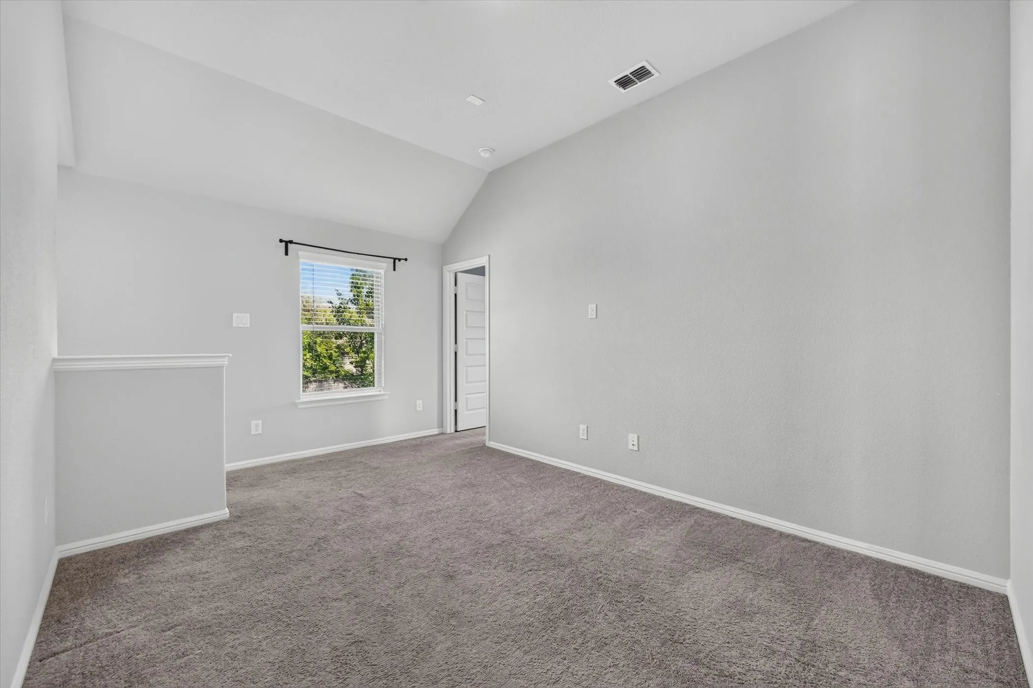 Single Family Residence For Rent in Denton County , 3348 Duncan Way, Corinth, Texas 76210, 3 Bedroom, 3 Bathroom, 2 Garage spaces, 1,859 Sqft, built in 2020, mls#21341041, Real Estate Agent in Corinth, Homes For Rent in Denton county, Homes For Rent in Corinth, Realtor in Corinth Texas, Real Estate Brokerage Independent Realty Texas, Luminita Cordes Realtor
