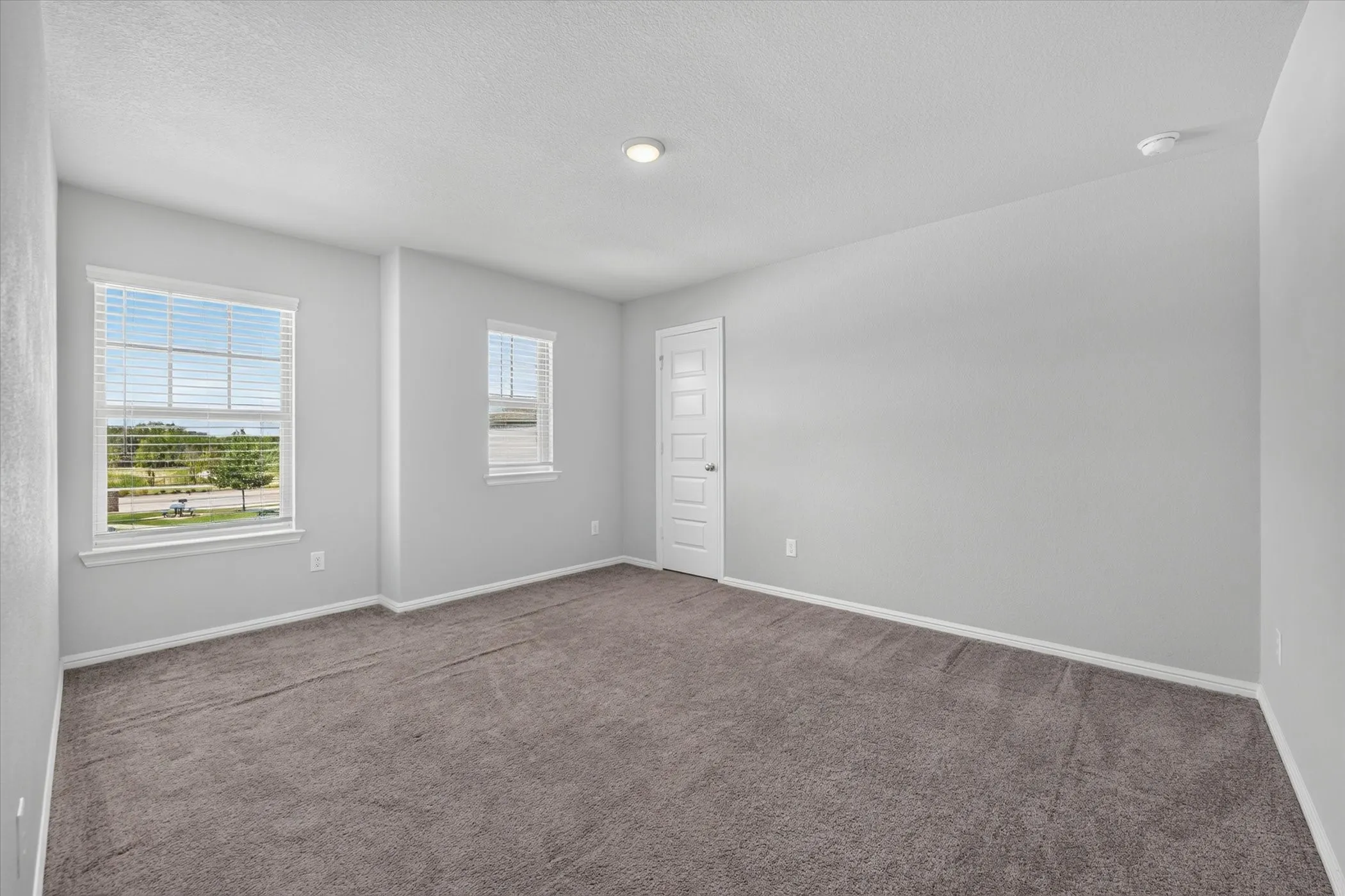 Single Family Residence For Rent in Denton County , 3348 Duncan Way, Corinth, Texas 76210, 3 Bedroom, 3 Bathroom, 2 Garage spaces, 1,859 Sqft, built in 2020, mls#21341041, Real Estate Agent in Corinth, Homes For Rent in Denton county, Homes For Rent in Corinth, Realtor in Corinth Texas, Real Estate Brokerage Independent Realty Texas, Luminita Cordes Realtor