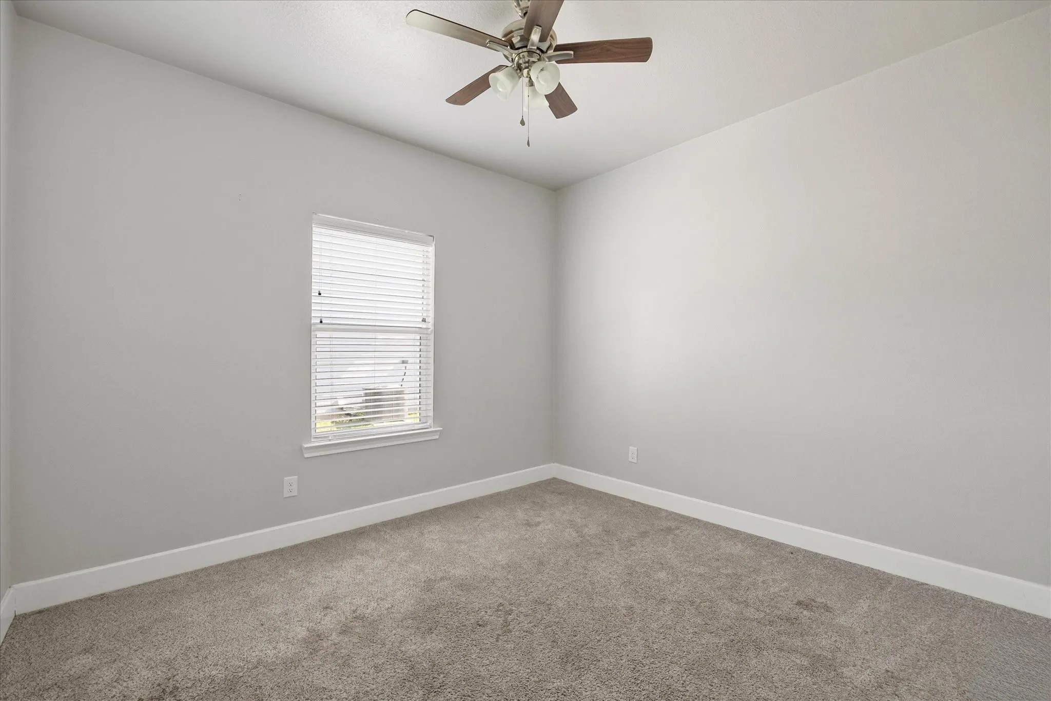 Single Family Residence For Sale in Hunt County , 3802 College Street, Greenville, Texas 75401, 3 Bedrooms, 2 Bathrooms, 1 Garage spaces, 1,420 Sqft, built in 2021, Price $249,000, mls#21332396, Real Estate Agent in Greenville, Homes For Sale in Hunt county, Homes For Sale in Greenville, Realtor in Greenville Texas, Real Estate Brokerage Independent Realty Texas, Luminita Cordes Realtor