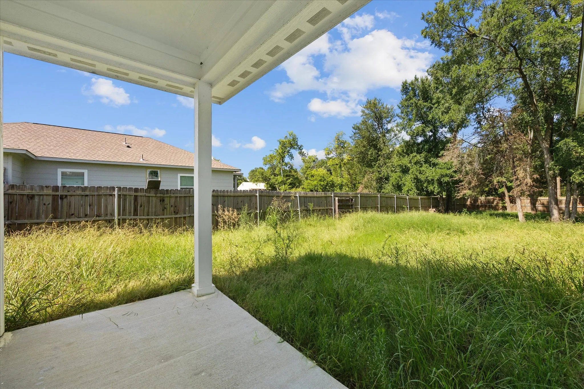Single Family Residence For Sale in Hunt County , 3802 College Street, Greenville, Texas 75401, 3 Bedrooms, 2 Bathrooms, 1 Garage spaces, 1,420 Sqft, built in 2021, Price $249,000, mls#21332396, Real Estate Agent in Greenville, Homes For Sale in Hunt county, Homes For Sale in Greenville, Realtor in Greenville Texas, Real Estate Brokerage Independent Realty Texas, Luminita Cordes Realtor