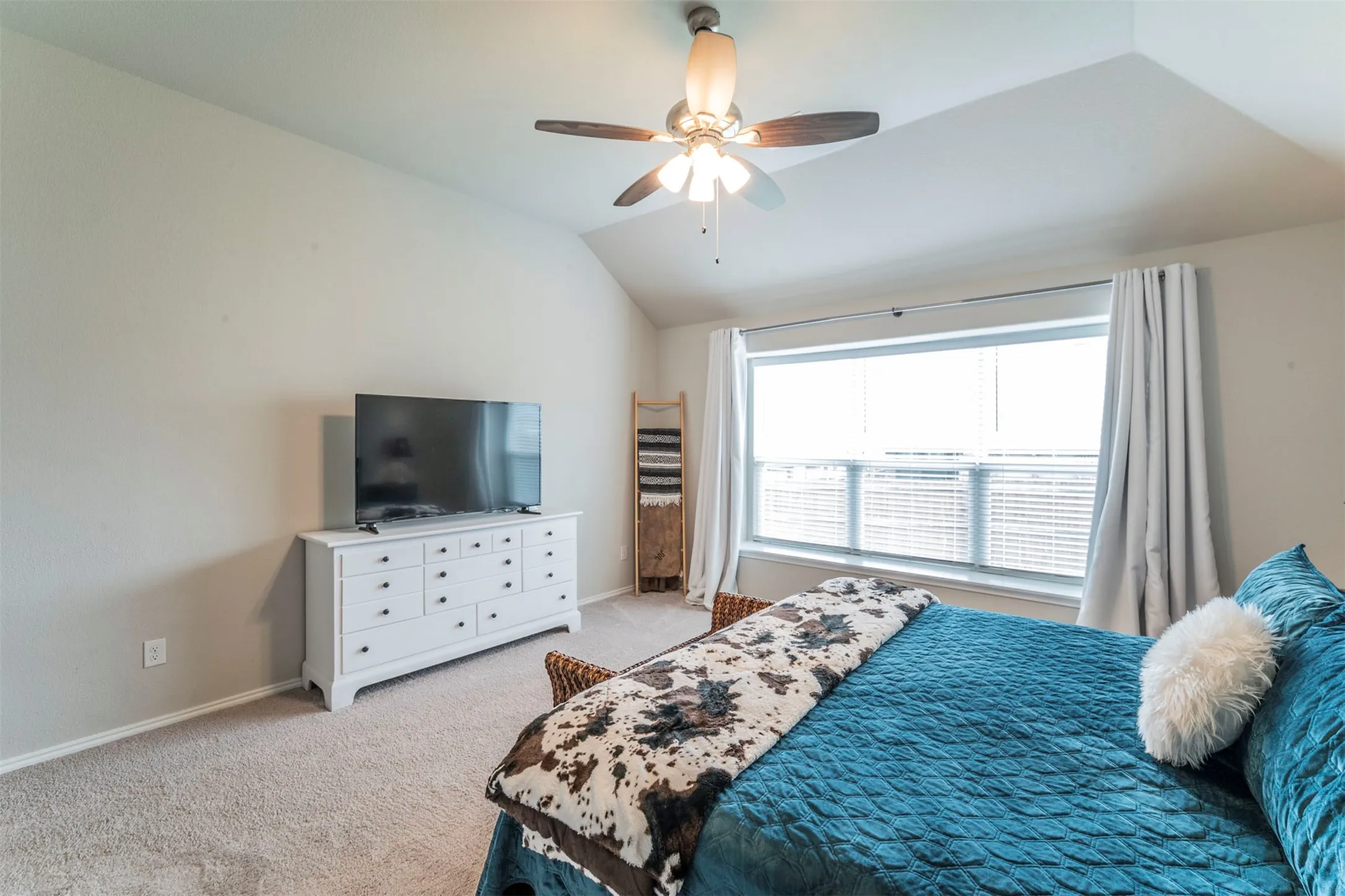 Single Family Residence For Sale in Parker County , 1828 Abelia Lane, Weatherford, Texas 76086, 3 Bedrooms, 2 Bathrooms, 2 Garage spaces, 1,991 Sqft, built in 2022, Price $380,000, mls#21340430, Real Estate Agent in Weatherford, Homes For Sale in Parker county, Homes For Sale in Weatherford, Realtor in Weatherford Texas, Real Estate Brokerage Independent Realty Texas, Luminita Cordes Realtor