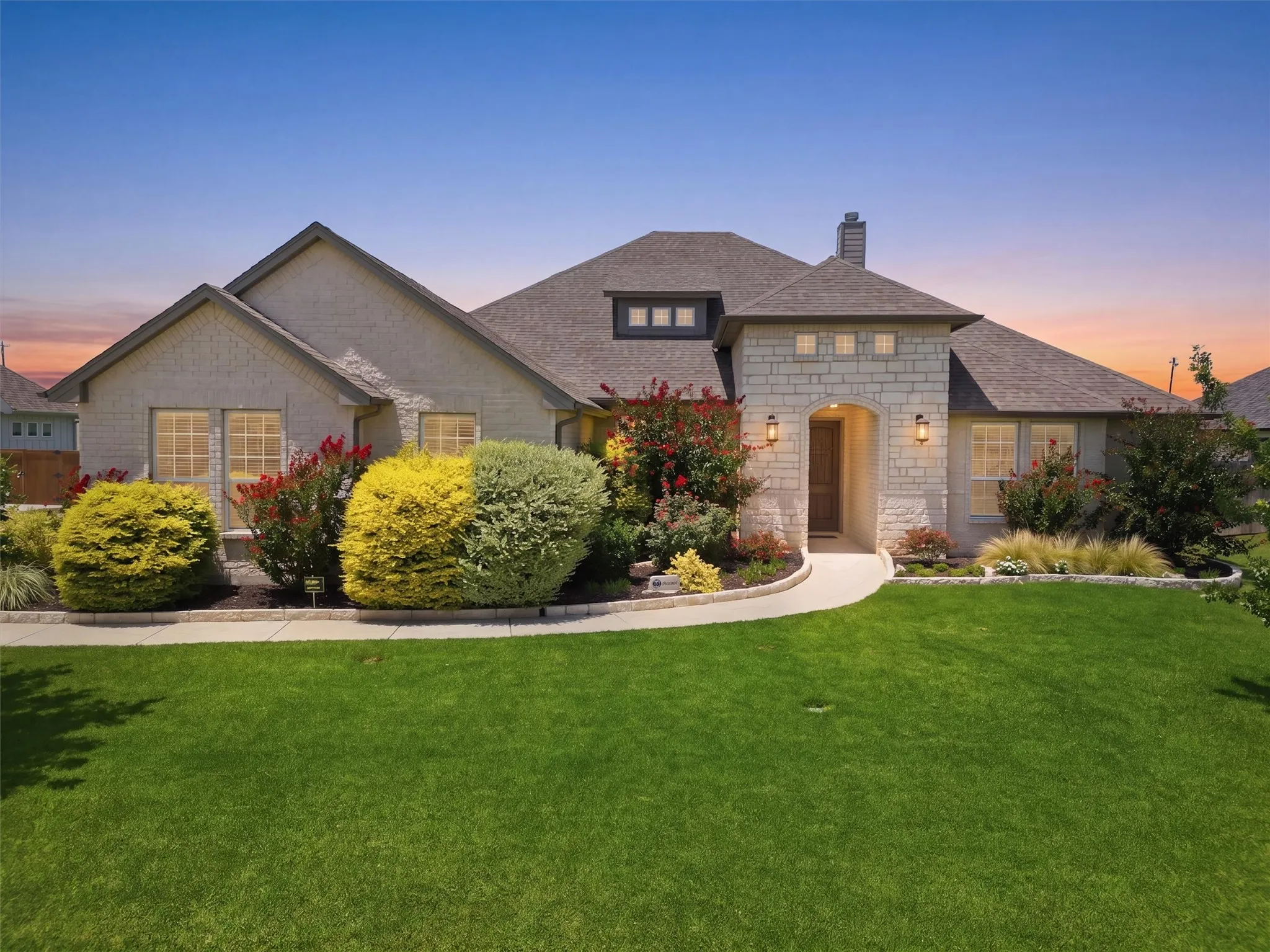 Single Family Residence For Sale in Denton County , 15005 Lost Wagon Street, Justin, Texas 76247, 5 Bedroom, 3 Bathroom, 4 Garage spaces, 2,603 Sqft, built in 2019, mls#21334907, Real Estate Agent in Justin, Homes For Sale in Denton county, Homes For Sale in Justin, Realtor in Justin Texas, Real Estate Brokerage Independent Realty Texas, Luminita Cordes Realtor