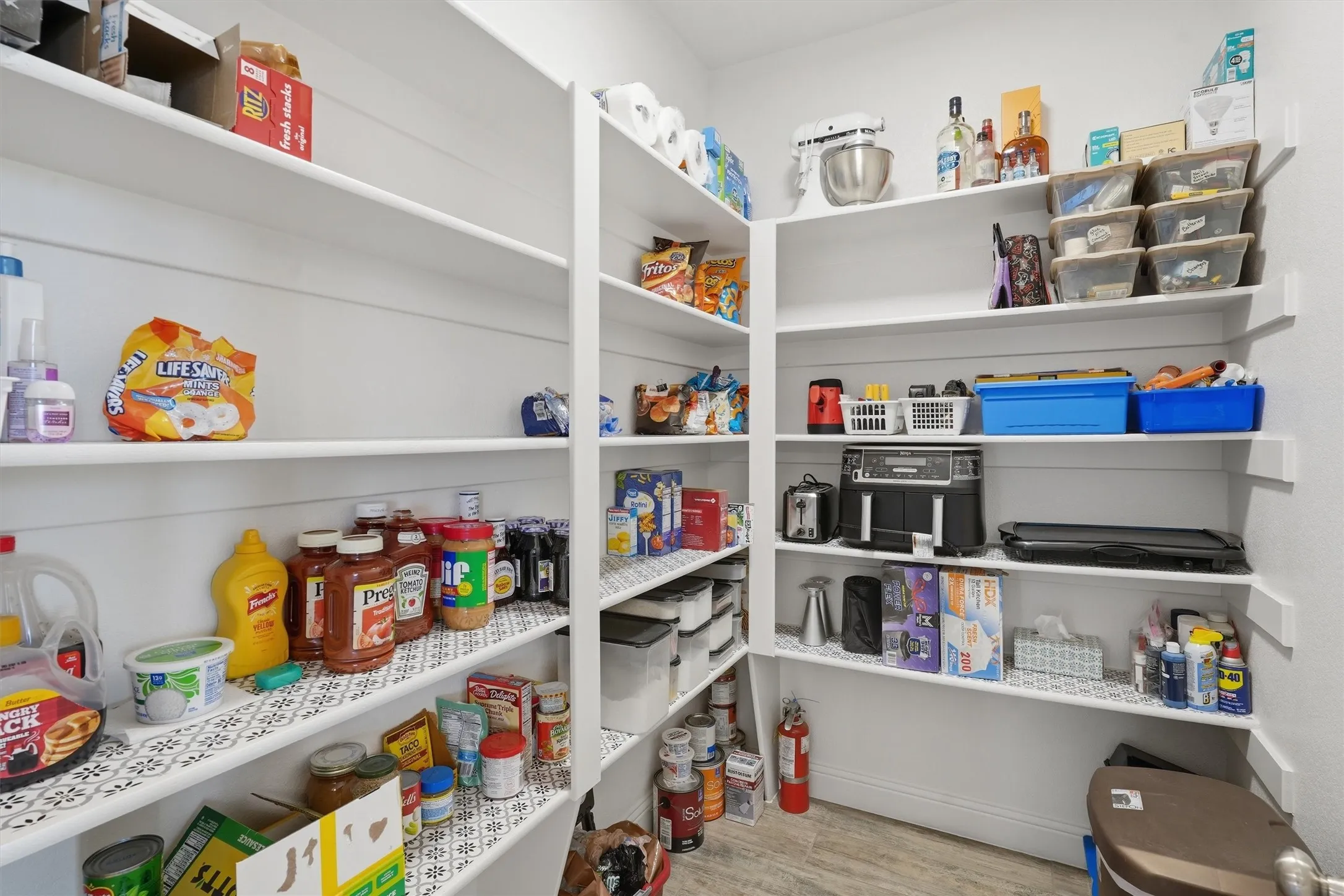 Single Family Residence For Sale in Denton County , 15005 Lost Wagon Street, Justin, Texas 76247, 5 Bedroom, 3 Bathroom, 4 Garage spaces, 2,603 Sqft, built in 2019, mls#21334907, Real Estate Agent in Justin, Homes For Sale in Denton county, Homes For Sale in Justin, Realtor in Justin Texas, Real Estate Brokerage Independent Realty Texas, Luminita Cordes Realtor