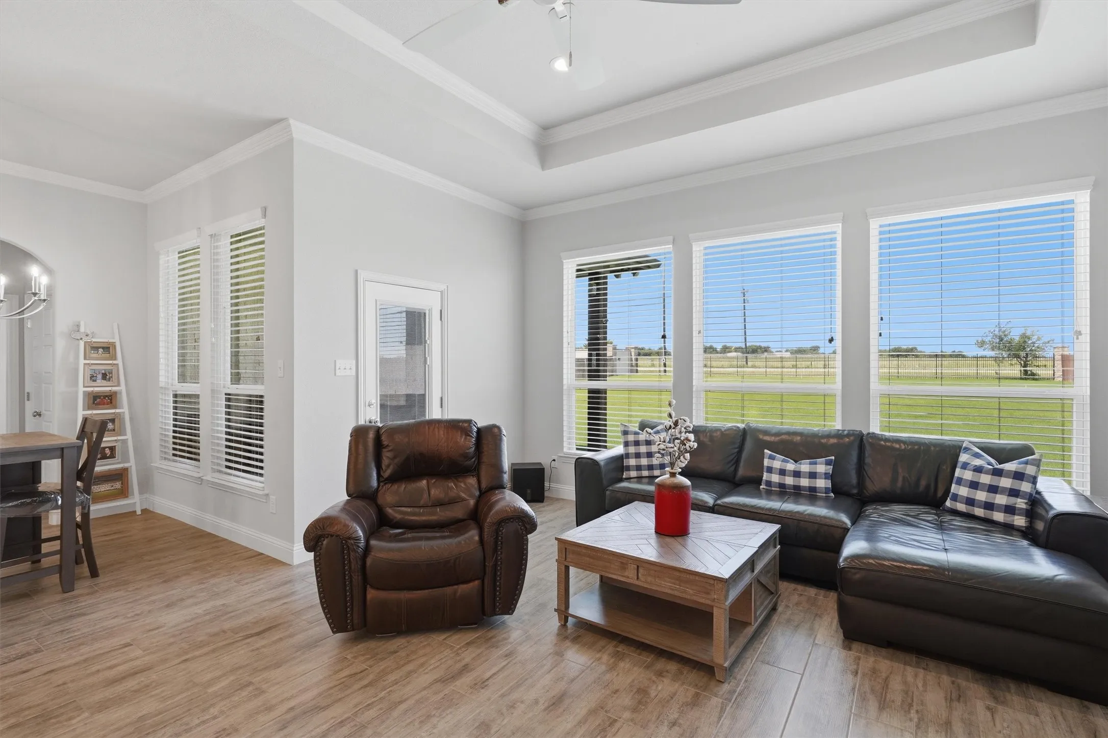 Single Family Residence For Sale in Denton County , 15005 Lost Wagon Street, Justin, Texas 76247, 5 Bedroom, 3 Bathroom, 4 Garage spaces, 2,603 Sqft, built in 2019, mls#21334907, Real Estate Agent in Justin, Homes For Sale in Denton county, Homes For Sale in Justin, Realtor in Justin Texas, Real Estate Brokerage Independent Realty Texas, Luminita Cordes Realtor