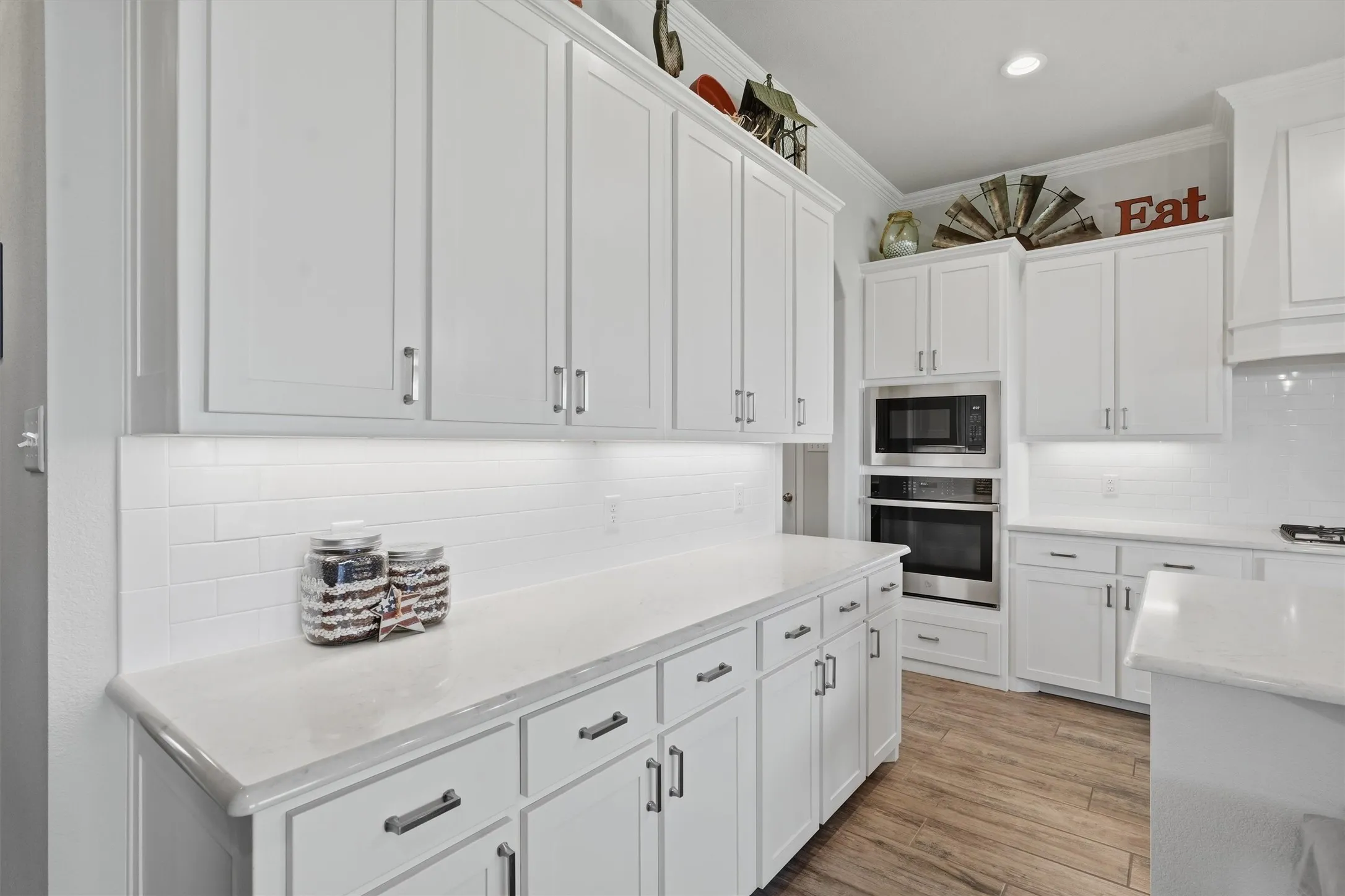 Single Family Residence For Sale in Denton County , 15005 Lost Wagon Street, Justin, Texas 76247, 5 Bedroom, 3 Bathroom, 4 Garage spaces, 2,603 Sqft, built in 2019, mls#21334907, Real Estate Agent in Justin, Homes For Sale in Denton county, Homes For Sale in Justin, Realtor in Justin Texas, Real Estate Brokerage Independent Realty Texas, Luminita Cordes Realtor