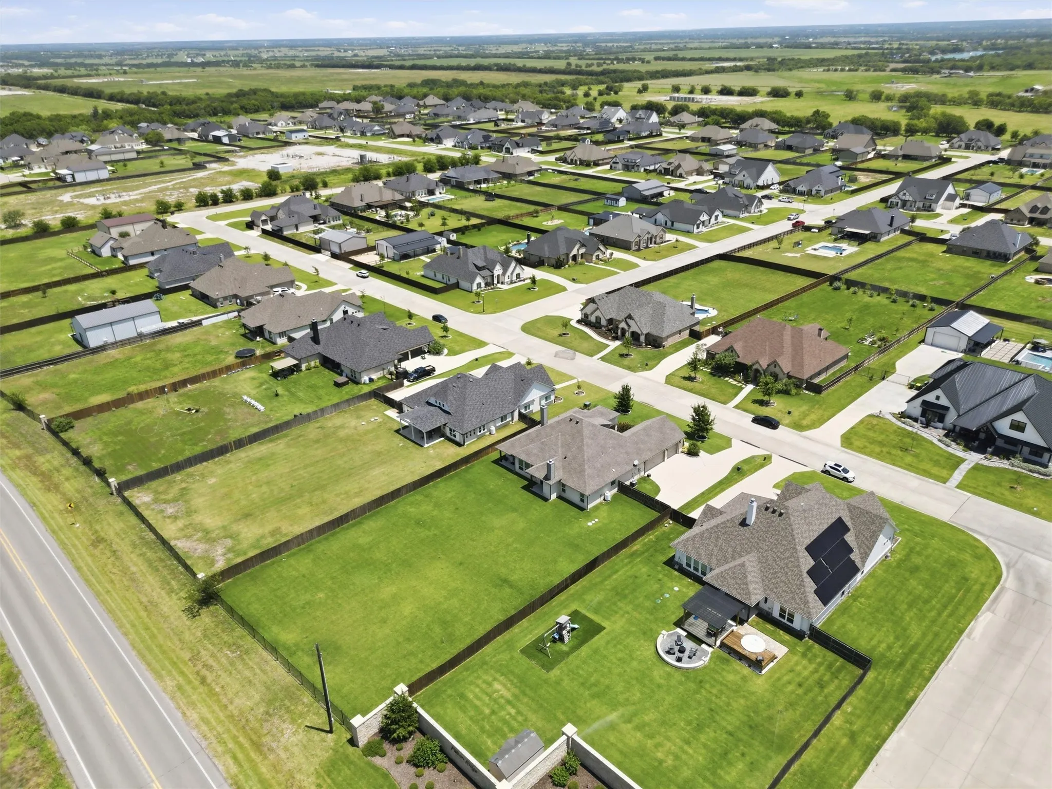 Single Family Residence For Sale in Denton County , 15005 Lost Wagon Street, Justin, Texas 76247, 5 Bedroom, 3 Bathroom, 4 Garage spaces, 2,603 Sqft, built in 2019, mls#21334907, Real Estate Agent in Justin, Homes For Sale in Denton county, Homes For Sale in Justin, Realtor in Justin Texas, Real Estate Brokerage Independent Realty Texas, Luminita Cordes Realtor
