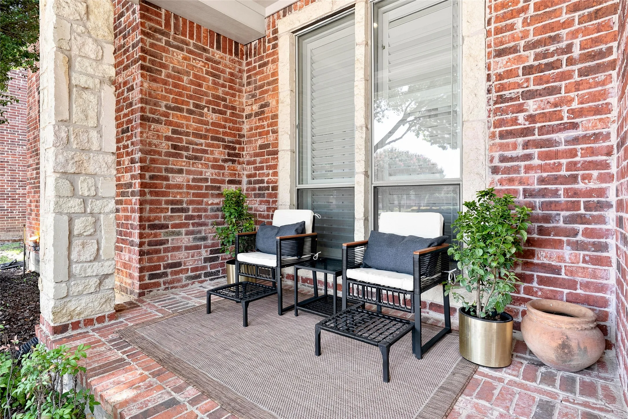 Single Family Residence For Sale in Denton County , 4802 Carnegie Drive, Frisco, Texas 75034, 5 Bedrooms, 4 Bathrooms, 2 Garage spaces, 3,984 Sqft, built in 2002, Price $840,000, mls#21326117, Real Estate Agent in Frisco, Homes For Sale in Denton county, Homes For Sale in Frisco, Realtor in Frisco Texas, Real Estate Brokerage Independent Realty Texas, Luminita Cordes Realtor