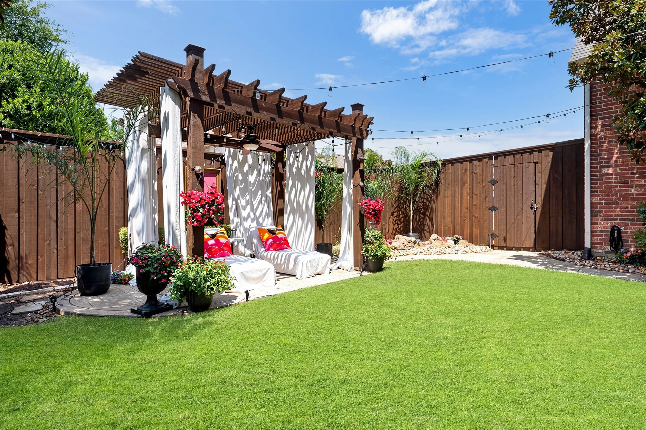 Single Family Residence For Sale in Denton County , 4802 Carnegie Drive, Frisco, Texas 75034, 5 Bedrooms, 4 Bathrooms, 2 Garage spaces, 3,984 Sqft, built in 2002, Price $840,000, mls#21326117, Real Estate Agent in Frisco, Homes For Sale in Denton county, Homes For Sale in Frisco, Realtor in Frisco Texas, Real Estate Brokerage Independent Realty Texas, Luminita Cordes Realtor