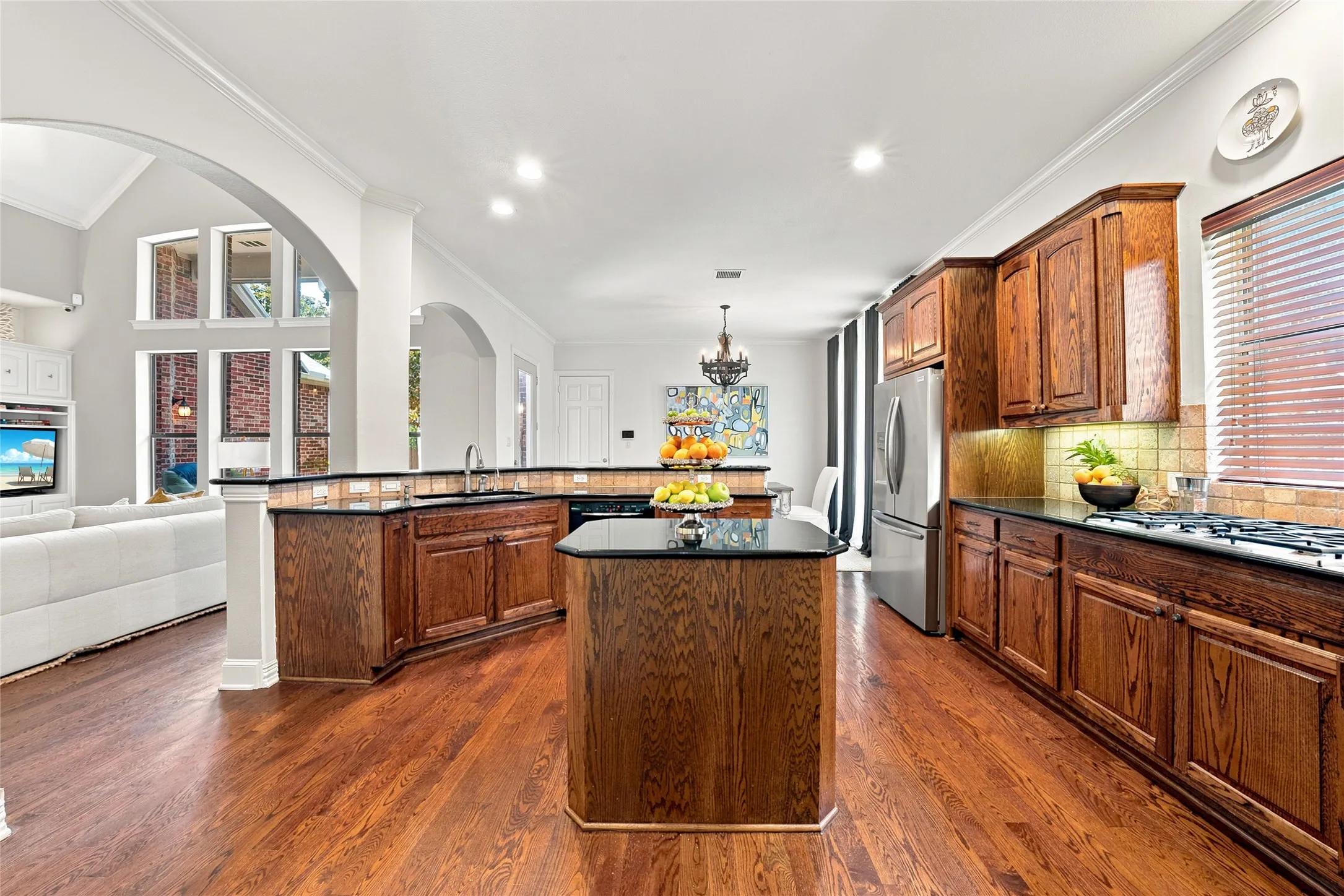 Single Family Residence For Sale in Denton County , 4802 Carnegie Drive, Frisco, Texas 75034, 5 Bedrooms, 4 Bathrooms, 2 Garage spaces, 3,984 Sqft, built in 2002, Price $840,000, mls#21326117, Real Estate Agent in Frisco, Homes For Sale in Denton county, Homes For Sale in Frisco, Realtor in Frisco Texas, Real Estate Brokerage Independent Realty Texas, Luminita Cordes Realtor