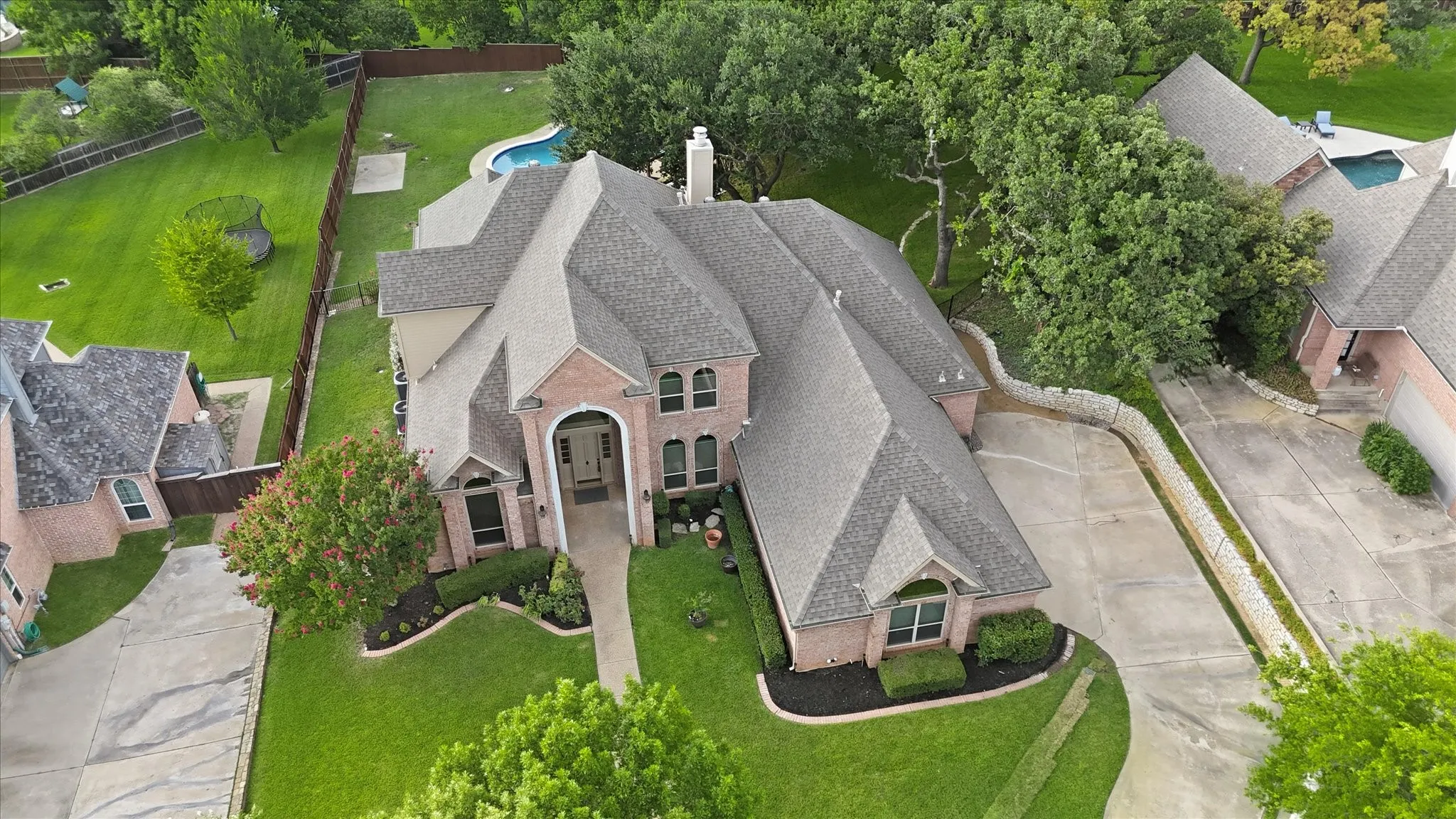Single Family Residence For Sale in Tarrant County , 614 Llano Court, Southlake, Texas 76092, 5 Bedroom, 4 Bathroom, 3 Garage spaces, 3,614 Sqft, built in 1993, mls#21341100, Real Estate Agent in Southlake, Homes For Sale in Tarrant county, Homes For Sale in Southlake, Realtor in Southlake Texas, Real Estate Brokerage Independent Realty Texas, Luminita Cordes Realtor