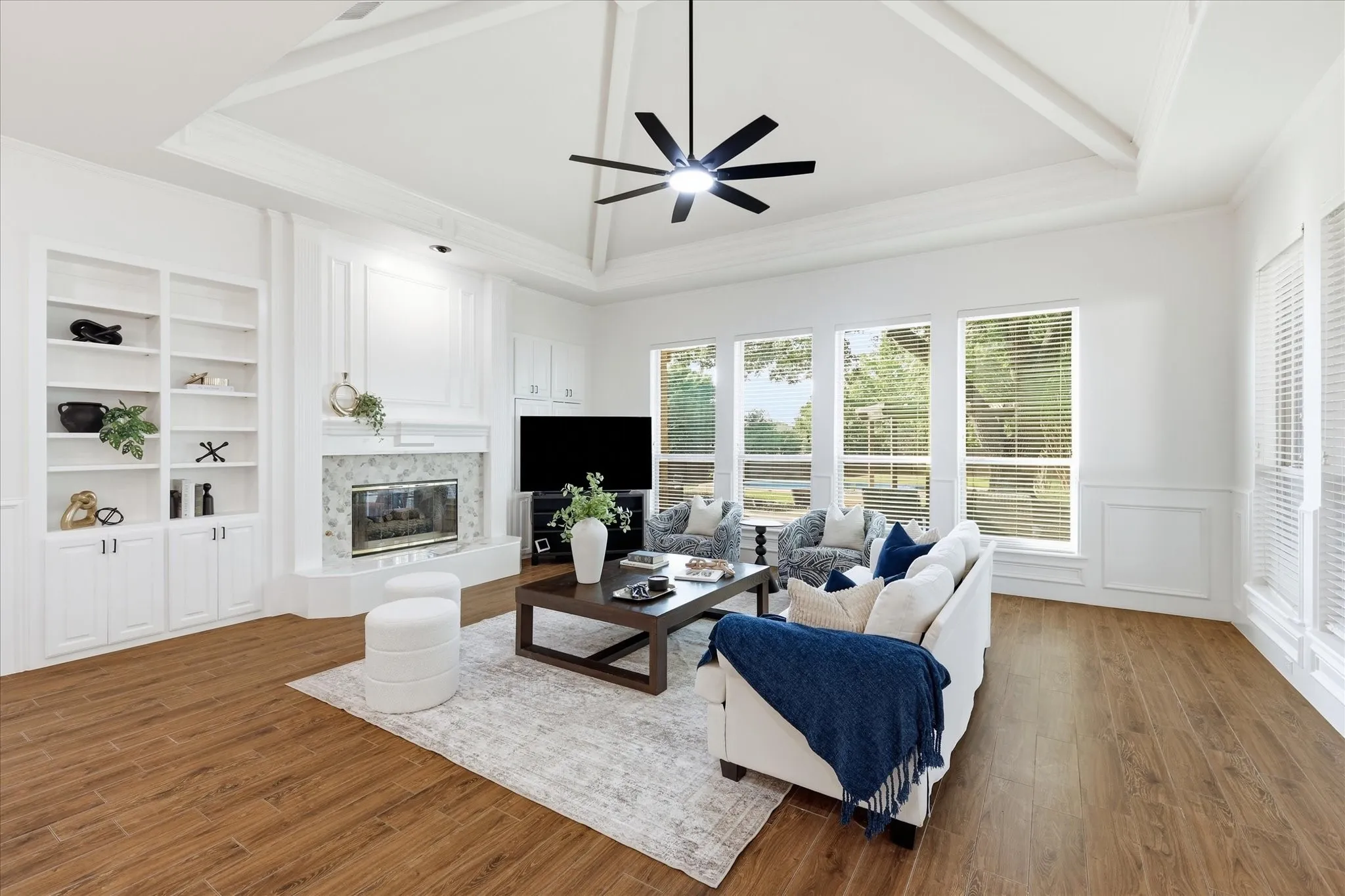 Single Family Residence For Sale in Tarrant County , 614 Llano Court, Southlake, Texas 76092, 5 Bedroom, 4 Bathroom, 3 Garage spaces, 3,614 Sqft, built in 1993, mls#21341100, Real Estate Agent in Southlake, Homes For Sale in Tarrant county, Homes For Sale in Southlake, Realtor in Southlake Texas, Real Estate Brokerage Independent Realty Texas, Luminita Cordes Realtor