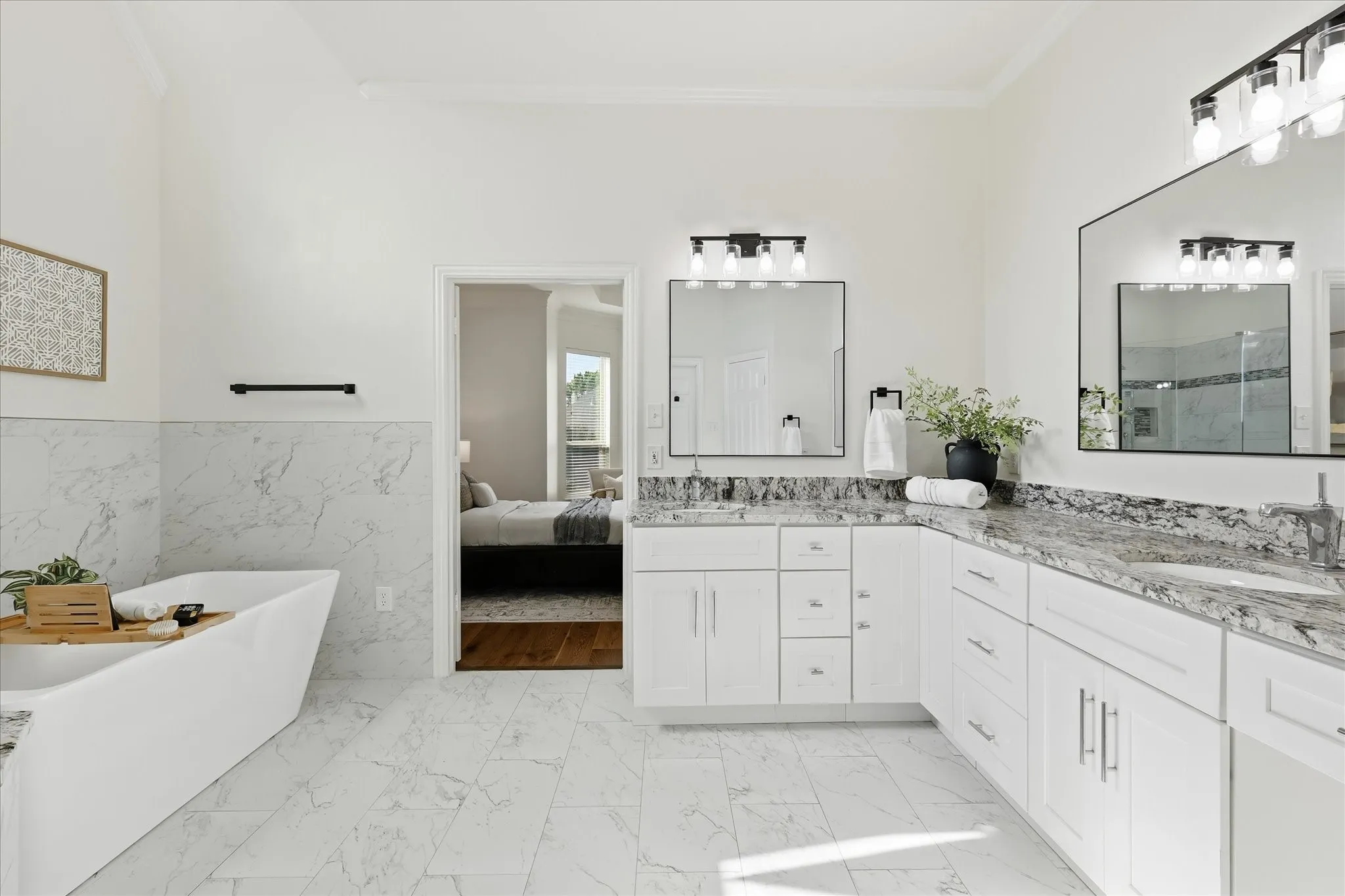 Single Family Residence For Sale in Tarrant County , 614 Llano Court, Southlake, Texas 76092, 5 Bedroom, 4 Bathroom, 3 Garage spaces, 3,614 Sqft, built in 1993, mls#21341100, Real Estate Agent in Southlake, Homes For Sale in Tarrant county, Homes For Sale in Southlake, Realtor in Southlake Texas, Real Estate Brokerage Independent Realty Texas, Luminita Cordes Realtor