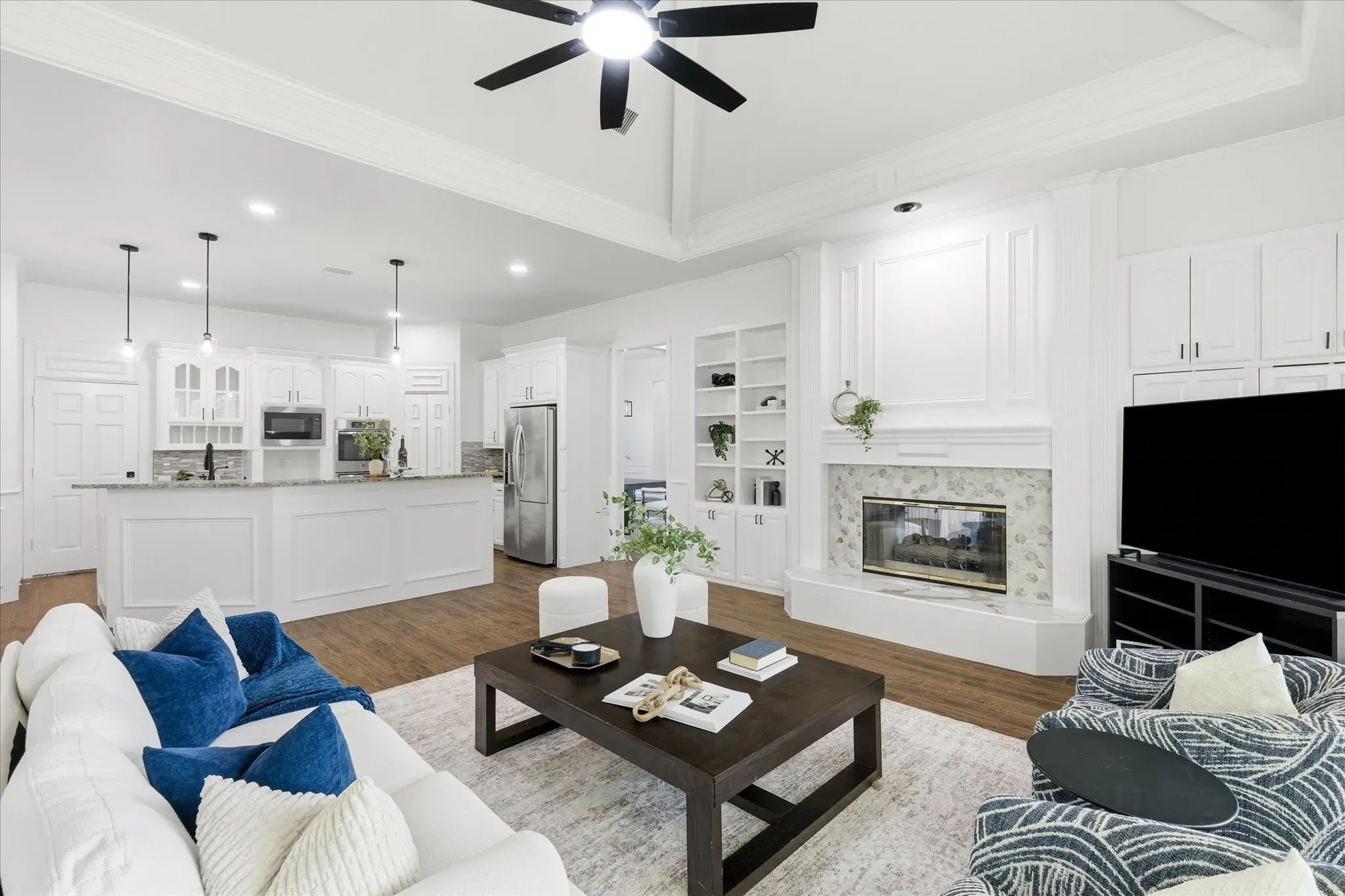 Single Family Residence For Sale in Tarrant County , 614 Llano Court, Southlake, Texas 76092, 5 Bedroom, 4 Bathroom, 3 Garage spaces, 3,614 Sqft, built in 1993, mls#21341100, Real Estate Agent in Southlake, Homes For Sale in Tarrant county, Homes For Sale in Southlake, Realtor in Southlake Texas, Real Estate Brokerage Independent Realty Texas, Luminita Cordes Realtor
