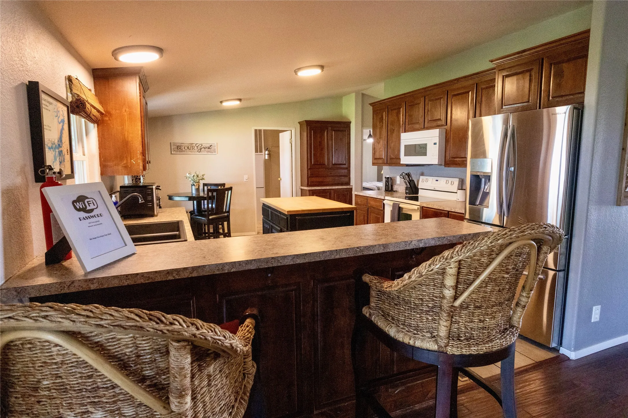 Manufactured Home For Sale in Palo Pinto County , 1047 Airport Road, Graford, Texas 76449, 3 Bedroom, 2 Bathroom, 2 Garage spaces, 2,016 Sqft, built in 2000, mls#21338578, Real Estate Agent in Graford, Homes For Sale in Palo Pinto county, Homes For Sale in Graford, Realtor in Graford Texas, Real Estate Brokerage Independent Realty Texas, Luminita Cordes Realtor