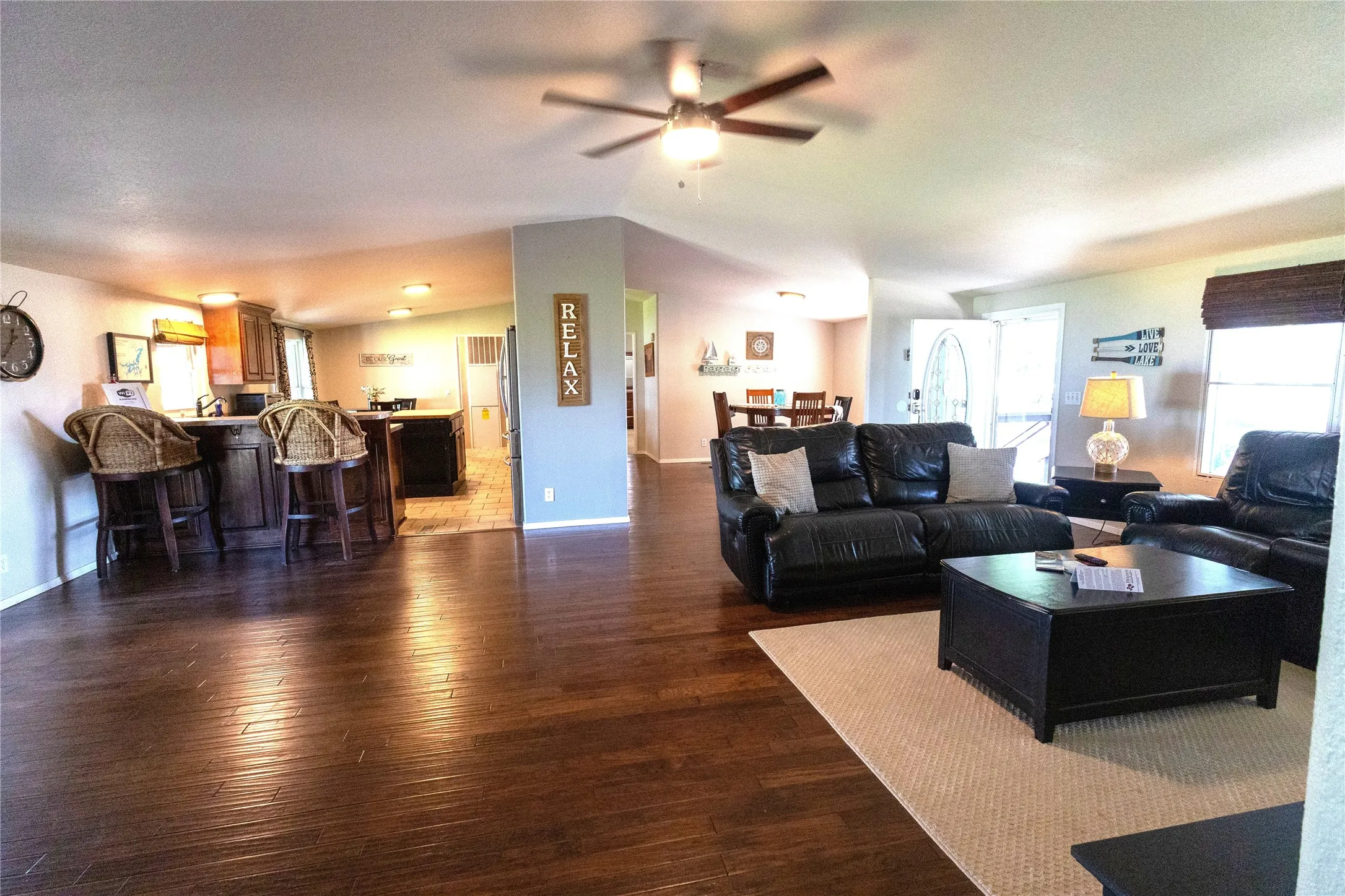 Manufactured Home For Sale in Palo Pinto County , 1047 Airport Road, Graford, Texas 76449, 3 Bedroom, 2 Bathroom, 2 Garage spaces, 2,016 Sqft, built in 2000, mls#21338578, Real Estate Agent in Graford, Homes For Sale in Palo Pinto county, Homes For Sale in Graford, Realtor in Graford Texas, Real Estate Brokerage Independent Realty Texas, Luminita Cordes Realtor
