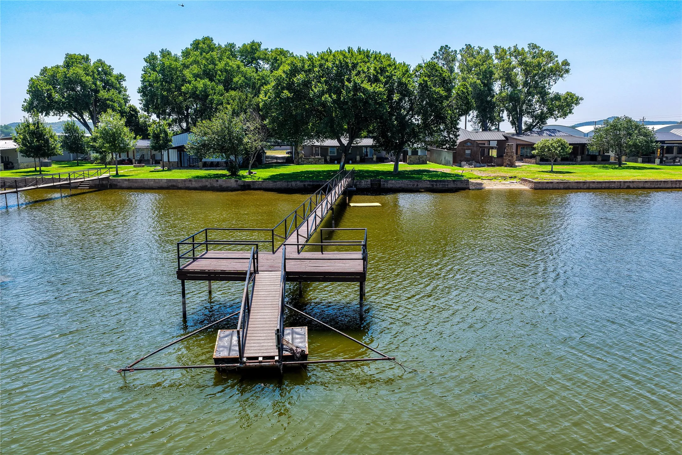 Manufactured Home For Sale in Palo Pinto County , 1047 Airport Road, Graford, Texas 76449, 3 Bedroom, 2 Bathroom, 2 Garage spaces, 2,016 Sqft, built in 2000, mls#21338578, Real Estate Agent in Graford, Homes For Sale in Palo Pinto county, Homes For Sale in Graford, Realtor in Graford Texas, Real Estate Brokerage Independent Realty Texas, Luminita Cordes Realtor