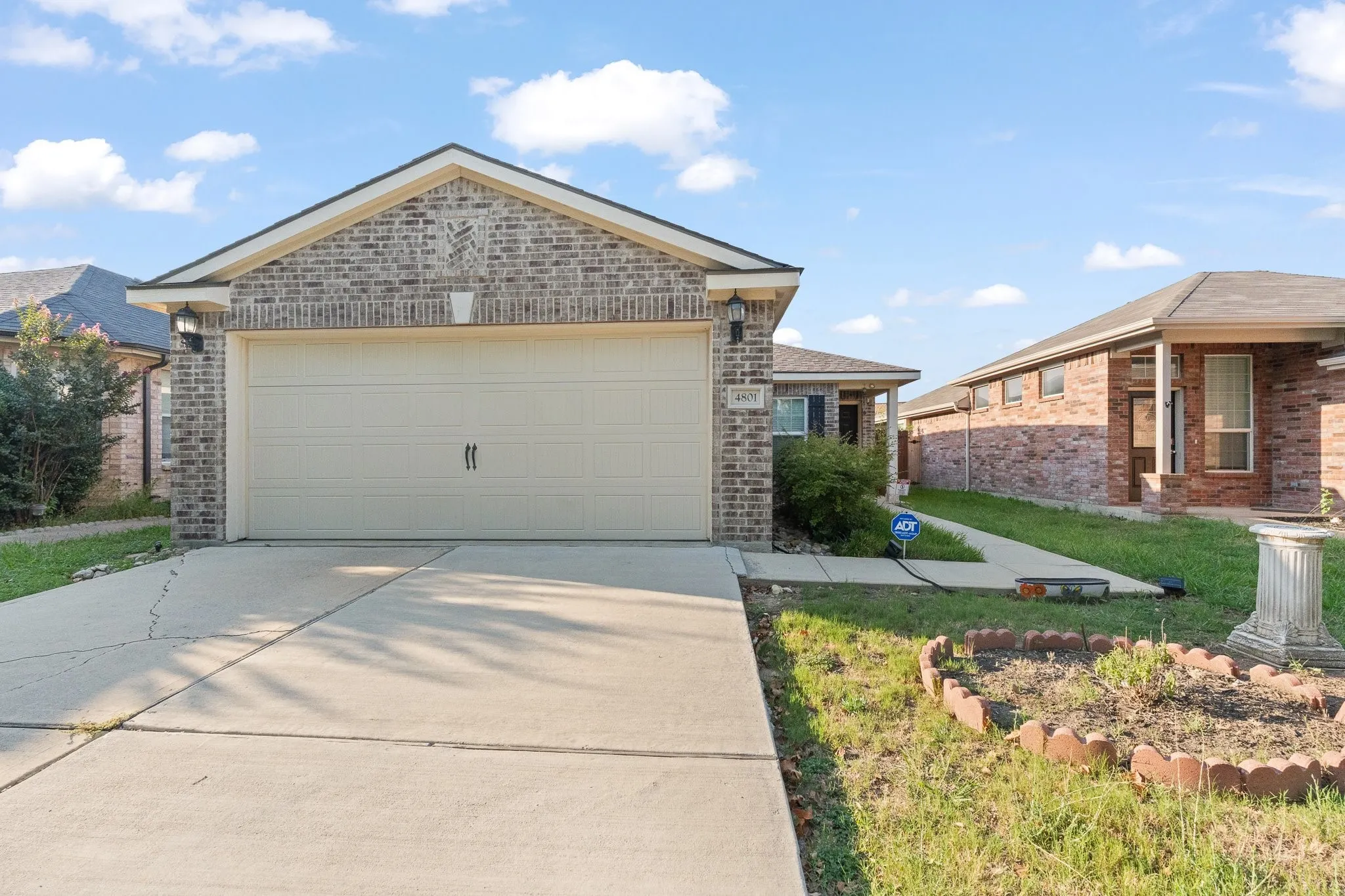 Single Family Residence For Sale in Tarrant County , 4801 Cedar Springs Drive, Fort Worth, Texas 76179, 3 Bedroom, 2 Bathroom, 2 Garage spaces, 1,368 Sqft, built in 2015, mls#21340088, Real Estate Agent in Fort Worth, Homes For Sale in Tarrant county, Homes For Sale in Fort Worth, Realtor in Fort Worth Texas, Real Estate Brokerage Independent Realty Texas, Luminita Cordes Realtor