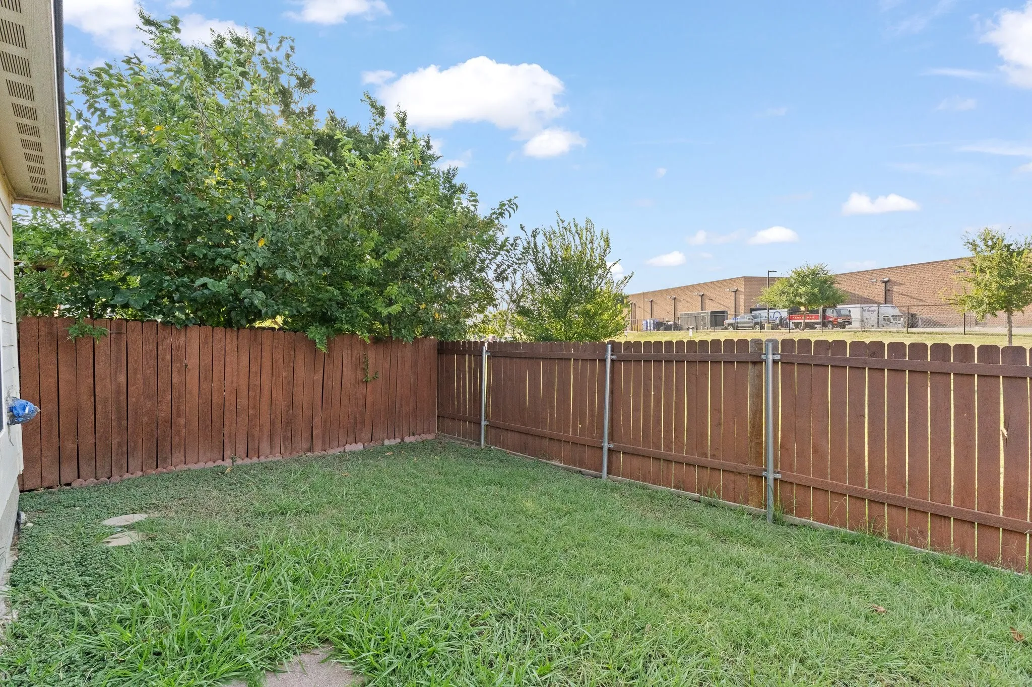Single Family Residence For Sale in Tarrant County , 4801 Cedar Springs Drive, Fort Worth, Texas 76179, 3 Bedroom, 2 Bathroom, 2 Garage spaces, 1,368 Sqft, built in 2015, mls#21340088, Real Estate Agent in Fort Worth, Homes For Sale in Tarrant county, Homes For Sale in Fort Worth, Realtor in Fort Worth Texas, Real Estate Brokerage Independent Realty Texas, Luminita Cordes Realtor