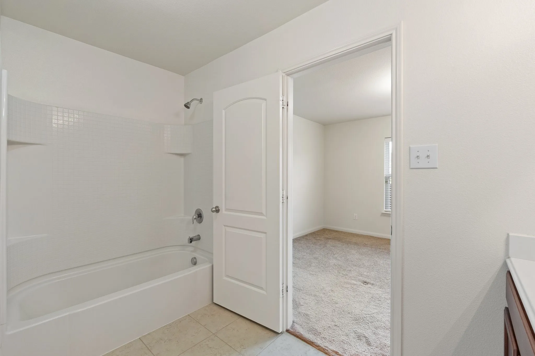 Single Family Residence For Sale in Tarrant County , 4801 Cedar Springs Drive, Fort Worth, Texas 76179, 3 Bedroom, 2 Bathroom, 2 Garage spaces, 1,368 Sqft, built in 2015, mls#21340088, Real Estate Agent in Fort Worth, Homes For Sale in Tarrant county, Homes For Sale in Fort Worth, Realtor in Fort Worth Texas, Real Estate Brokerage Independent Realty Texas, Luminita Cordes Realtor
