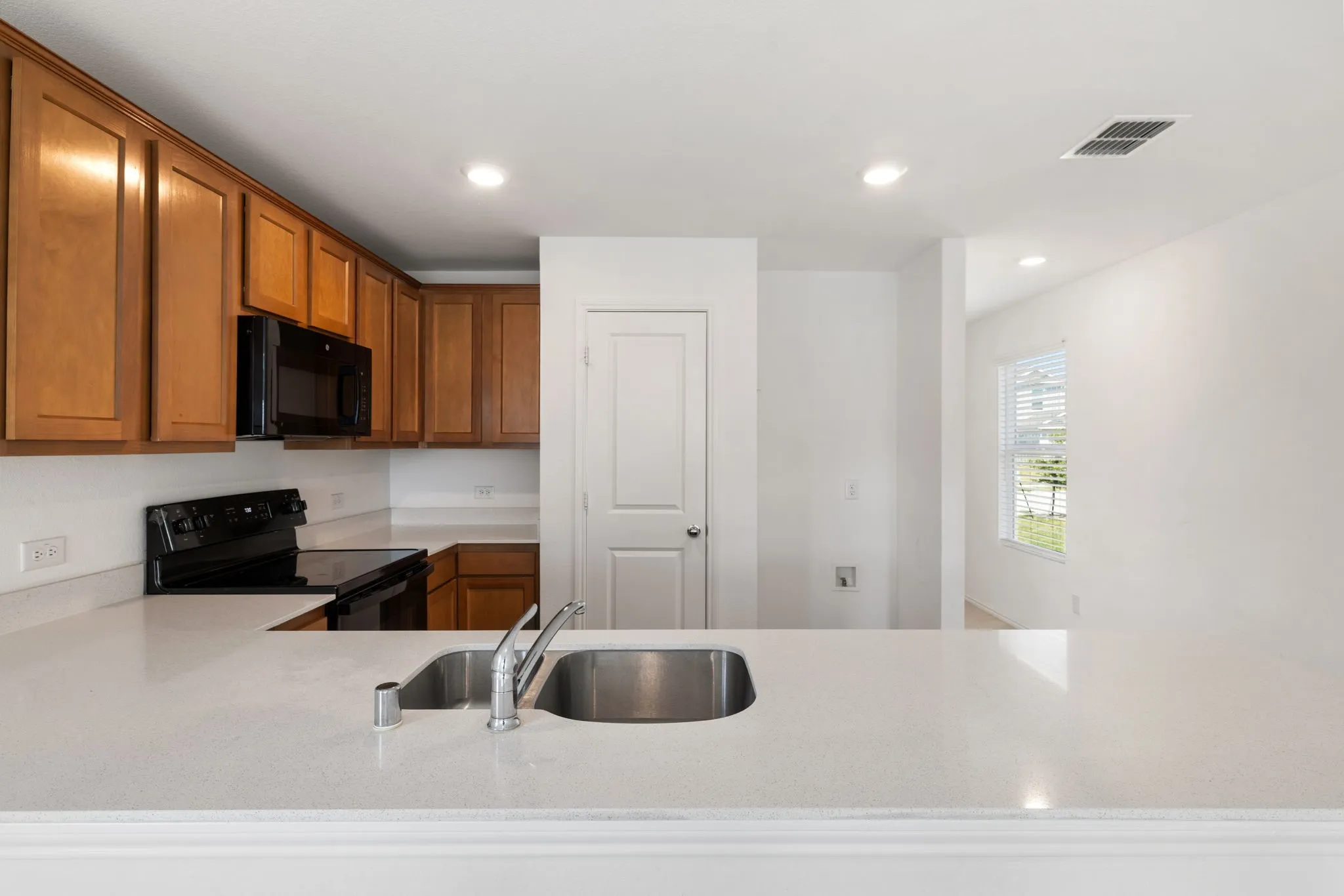 Single Family Residence For Rent in Collin County , 155 Plumcove Drive, Princeton, Texas 75407, 4 Bedrooms, 3 Bathrooms, Garage spaces, 1,550 Sqft, built in 2023, Price $1,895, mls#21330300, Real Estate Agent in Princeton, Homes For Rent in Collin county, Homes For Rent in Princeton, Realtor in Princeton Texas, Real Estate Brokerage Independent Realty Texas, Luminita Cordes Realtor
