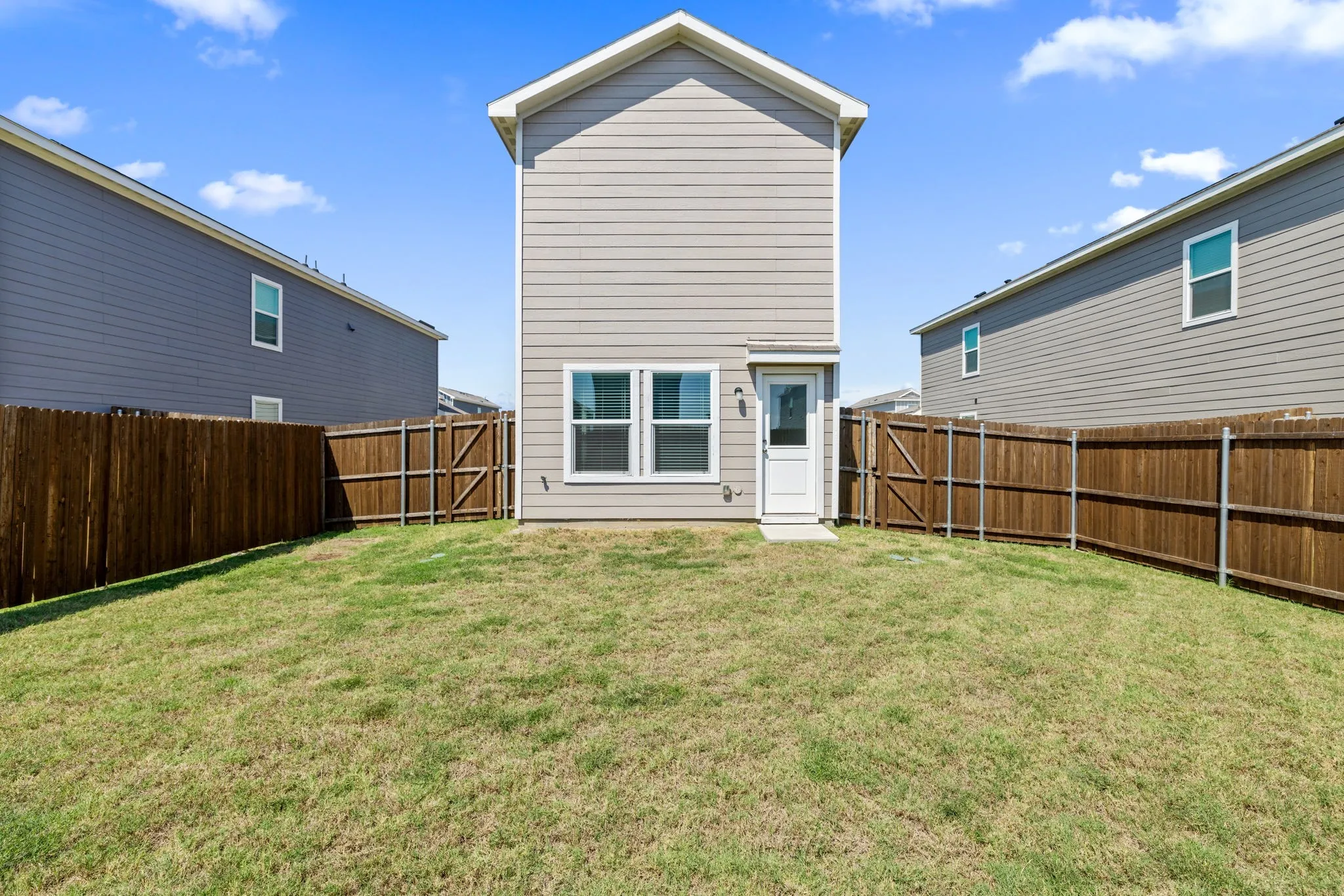Single Family Residence For Rent in Collin County , 155 Plumcove Drive, Princeton, Texas 75407, 4 Bedrooms, 3 Bathrooms, Garage spaces, 1,550 Sqft, built in 2023, Price $1,895, mls#21330300, Real Estate Agent in Princeton, Homes For Rent in Collin county, Homes For Rent in Princeton, Realtor in Princeton Texas, Real Estate Brokerage Independent Realty Texas, Luminita Cordes Realtor