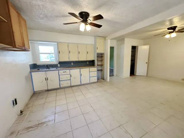 Single Family Residence For Sale in Jones County , 804 Columbia Street, Stamford, Texas 79553, 2 Bedroom, 1 Bathroom, 1 Garage spaces, 1,272 Sqft, built in 1942, mls#21341438, Real Estate Agent in Stamford, Homes For Sale in Jones county, Homes For Sale in Stamford, Realtor in Stamford Texas, Real Estate Brokerage Independent Realty Texas, Luminita Cordes Realtor