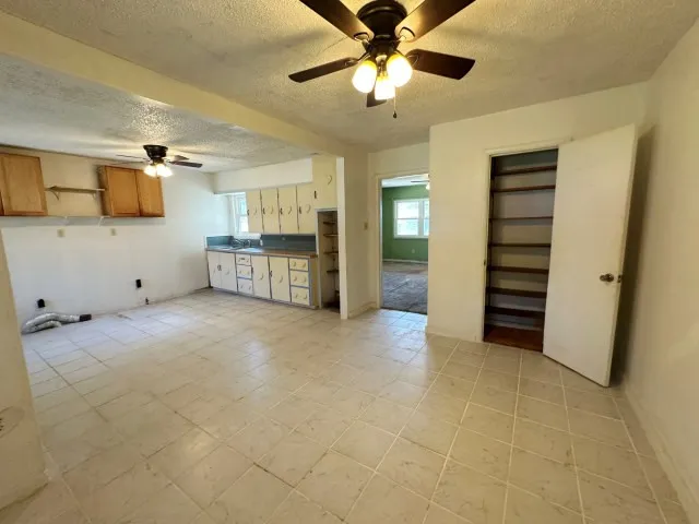 Single Family Residence For Sale in Jones County , 804 Columbia Street, Stamford, Texas 79553, 2 Bedroom, 1 Bathroom, 1 Garage spaces, 1,272 Sqft, built in 1942, mls#21341438, Real Estate Agent in Stamford, Homes For Sale in Jones county, Homes For Sale in Stamford, Realtor in Stamford Texas, Real Estate Brokerage Independent Realty Texas, Luminita Cordes Realtor