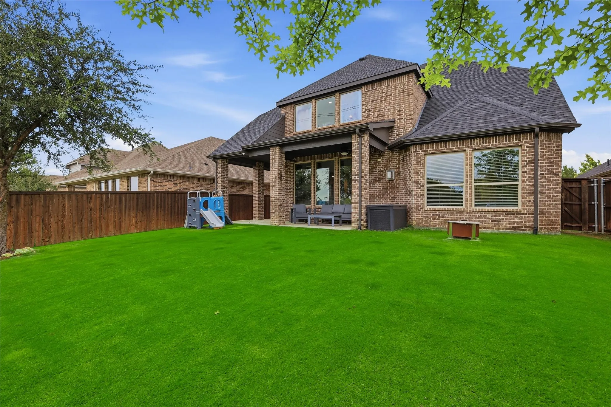 Single Family Residence For Sale in Denton County , 6213 Whiskerbrush Road, Flower Mound, Texas 76226, 4 Bedrooms, 4 Bathrooms, 2 Garage spaces, 2,716 Sqft, built in 2017, Price $615,000, mls#21338998, Real Estate Agent in Flower Mound, Homes For Sale in Denton county, Homes For Sale in Flower Mound, Realtor in Flower Mound Texas, Real Estate Brokerage Independent Realty Texas, Luminita Cordes Realtor