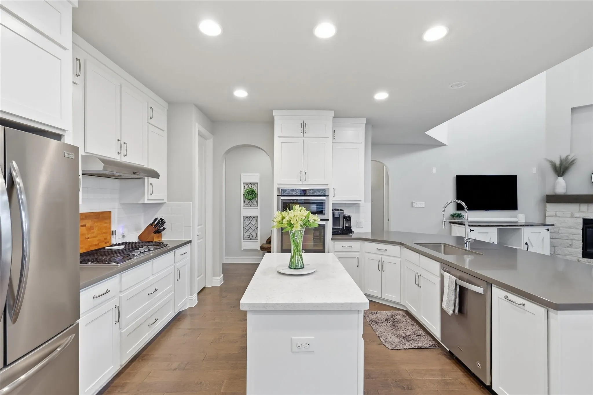 Single Family Residence For Sale in Denton County , 6213 Whiskerbrush Road, Flower Mound, Texas 76226, 4 Bedrooms, 4 Bathrooms, 2 Garage spaces, 2,716 Sqft, built in 2017, Price $615,000, mls#21338998, Real Estate Agent in Flower Mound, Homes For Sale in Denton county, Homes For Sale in Flower Mound, Realtor in Flower Mound Texas, Real Estate Brokerage Independent Realty Texas, Luminita Cordes Realtor