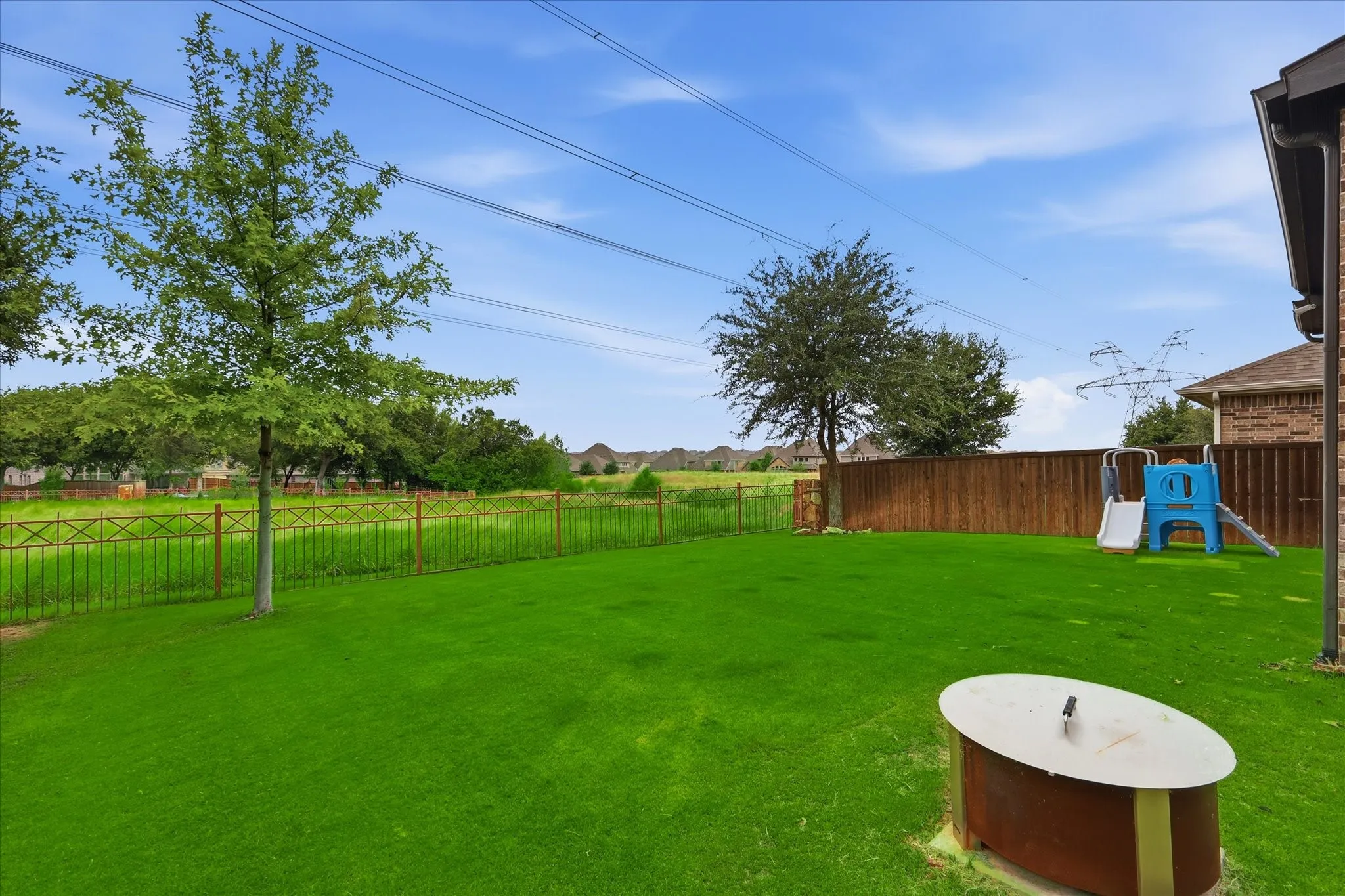 Single Family Residence For Sale in Denton County , 6213 Whiskerbrush Road, Flower Mound, Texas 76226, 4 Bedrooms, 4 Bathrooms, 2 Garage spaces, 2,716 Sqft, built in 2017, Price $615,000, mls#21338998, Real Estate Agent in Flower Mound, Homes For Sale in Denton county, Homes For Sale in Flower Mound, Realtor in Flower Mound Texas, Real Estate Brokerage Independent Realty Texas, Luminita Cordes Realtor