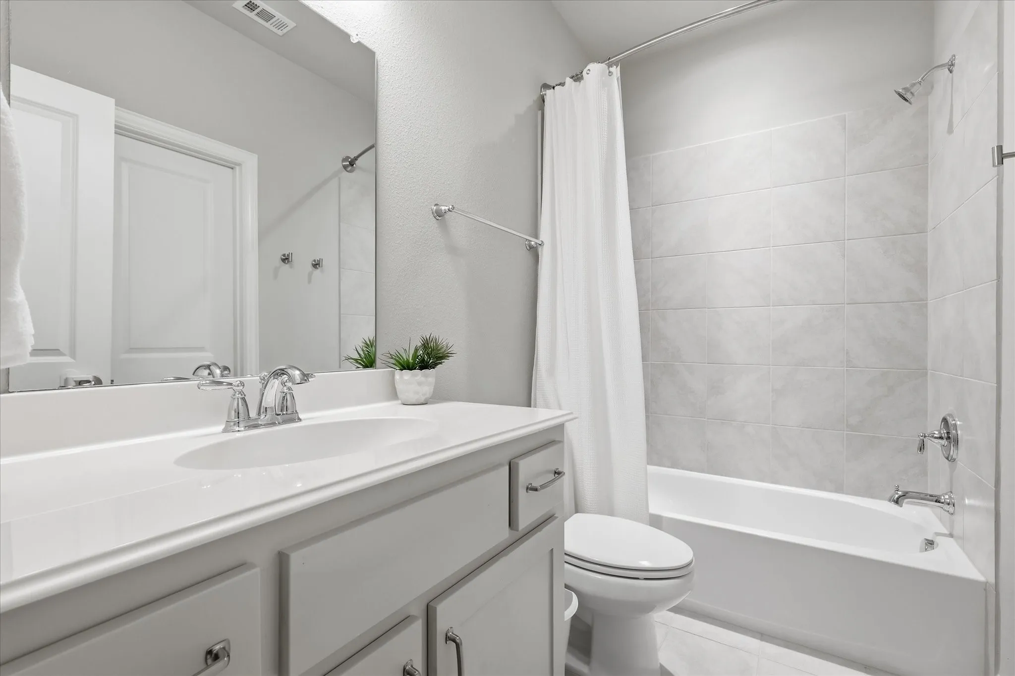 Single Family Residence For Sale in Denton County , 6213 Whiskerbrush Road, Flower Mound, Texas 76226, 4 Bedrooms, 4 Bathrooms, 2 Garage spaces, 2,716 Sqft, built in 2017, Price $615,000, mls#21338998, Real Estate Agent in Flower Mound, Homes For Sale in Denton county, Homes For Sale in Flower Mound, Realtor in Flower Mound Texas, Real Estate Brokerage Independent Realty Texas, Luminita Cordes Realtor