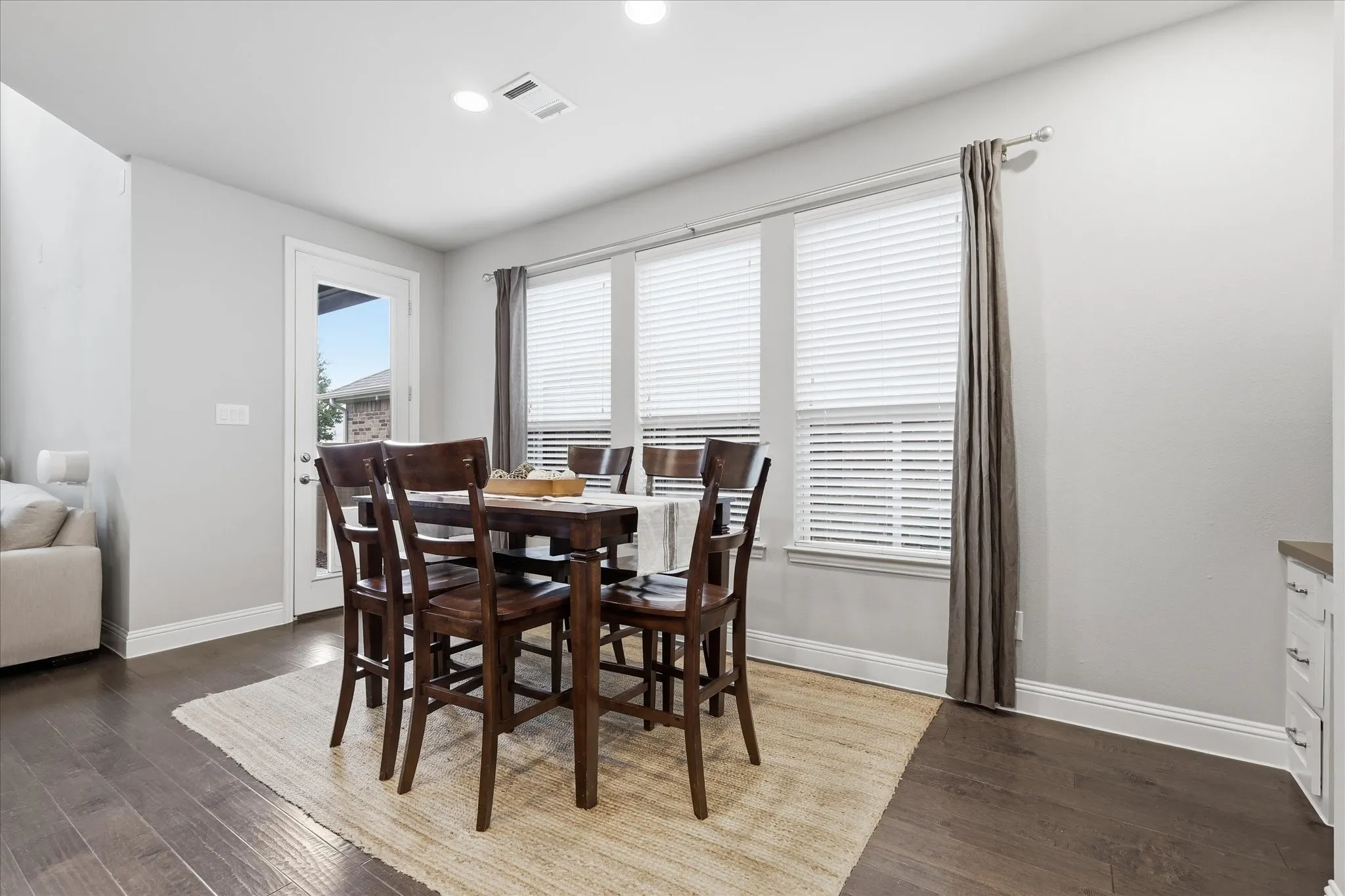 Single Family Residence For Sale in Denton County , 6213 Whiskerbrush Road, Flower Mound, Texas 76226, 4 Bedrooms, 4 Bathrooms, 2 Garage spaces, 2,716 Sqft, built in 2017, Price $615,000, mls#21338998, Real Estate Agent in Flower Mound, Homes For Sale in Denton county, Homes For Sale in Flower Mound, Realtor in Flower Mound Texas, Real Estate Brokerage Independent Realty Texas, Luminita Cordes Realtor