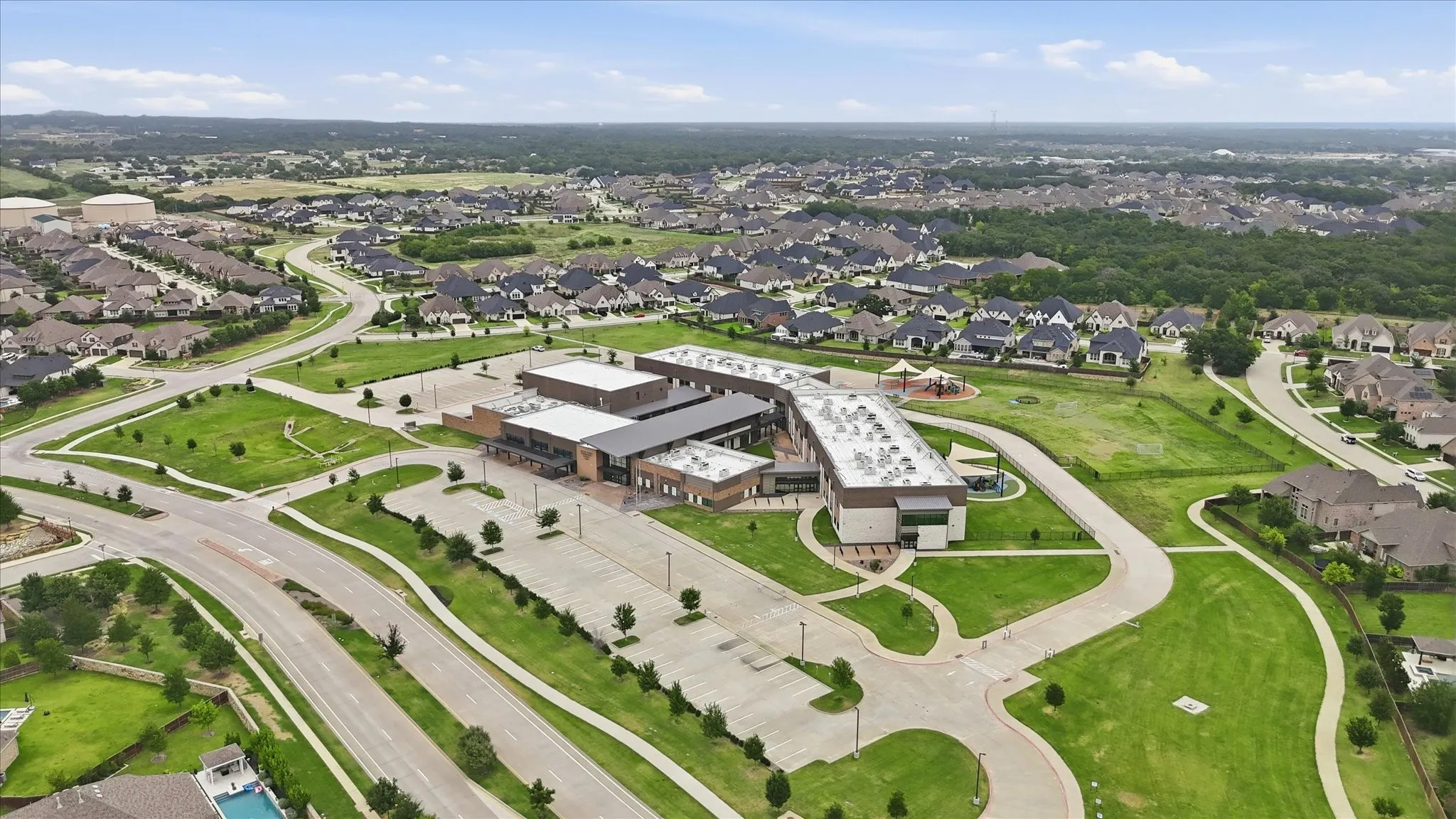 Single Family Residence For Sale in Denton County , 6213 Whiskerbrush Road, Flower Mound, Texas 76226, 4 Bedrooms, 4 Bathrooms, 2 Garage spaces, 2,716 Sqft, built in 2017, Price $615,000, mls#21338998, Real Estate Agent in Flower Mound, Homes For Sale in Denton county, Homes For Sale in Flower Mound, Realtor in Flower Mound Texas, Real Estate Brokerage Independent Realty Texas, Luminita Cordes Realtor