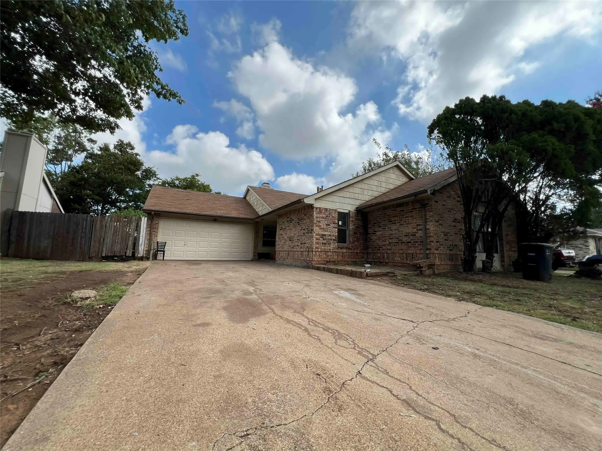 Single Family Residence For Sale in Tarrant County , 3308 Woodlark Drive, Fort Worth, Texas 76123, 4 Bedroom, 2 Bathroom, Garage spaces, 1,995 Sqft, built in 1984, mls#21341372, Real Estate Agent in Fort Worth, Homes For Sale in Tarrant county, Homes For Sale in Fort Worth, Realtor in Fort Worth Texas, Real Estate Brokerage Independent Realty Texas, Luminita Cordes Realtor