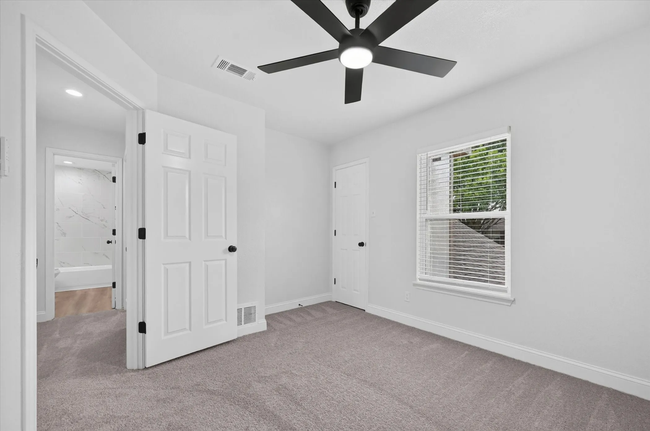 Single Family Residence For Sale in Collin County , 4402 Durango Lane, Mc Kinney, Texas 75070, 4 Bedroom, 3 Bathroom, 2 Garage spaces, 1,893 Sqft, built in 1987, mls#21334825, Real Estate Agent in Mc Kinney, Homes For Sale in Collin county, Homes For Sale in Mc Kinney, Realtor in Mc Kinney Texas, Real Estate Brokerage Independent Realty Texas, Luminita Cordes Realtor