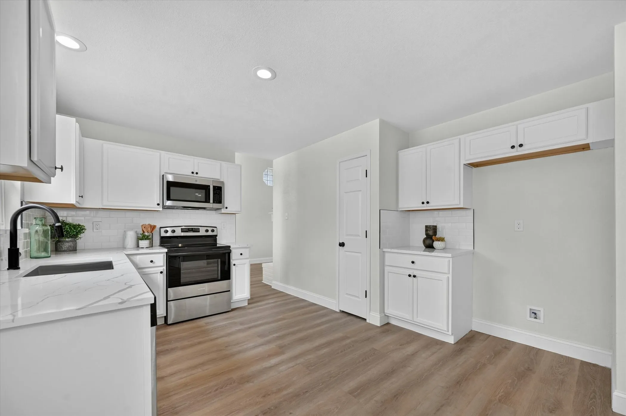 Single Family Residence For Sale in Collin County , 4402 Durango Lane, Mc Kinney, Texas 75070, 4 Bedroom, 3 Bathroom, 2 Garage spaces, 1,893 Sqft, built in 1987, mls#21334825, Real Estate Agent in Mc Kinney, Homes For Sale in Collin county, Homes For Sale in Mc Kinney, Realtor in Mc Kinney Texas, Real Estate Brokerage Independent Realty Texas, Luminita Cordes Realtor
